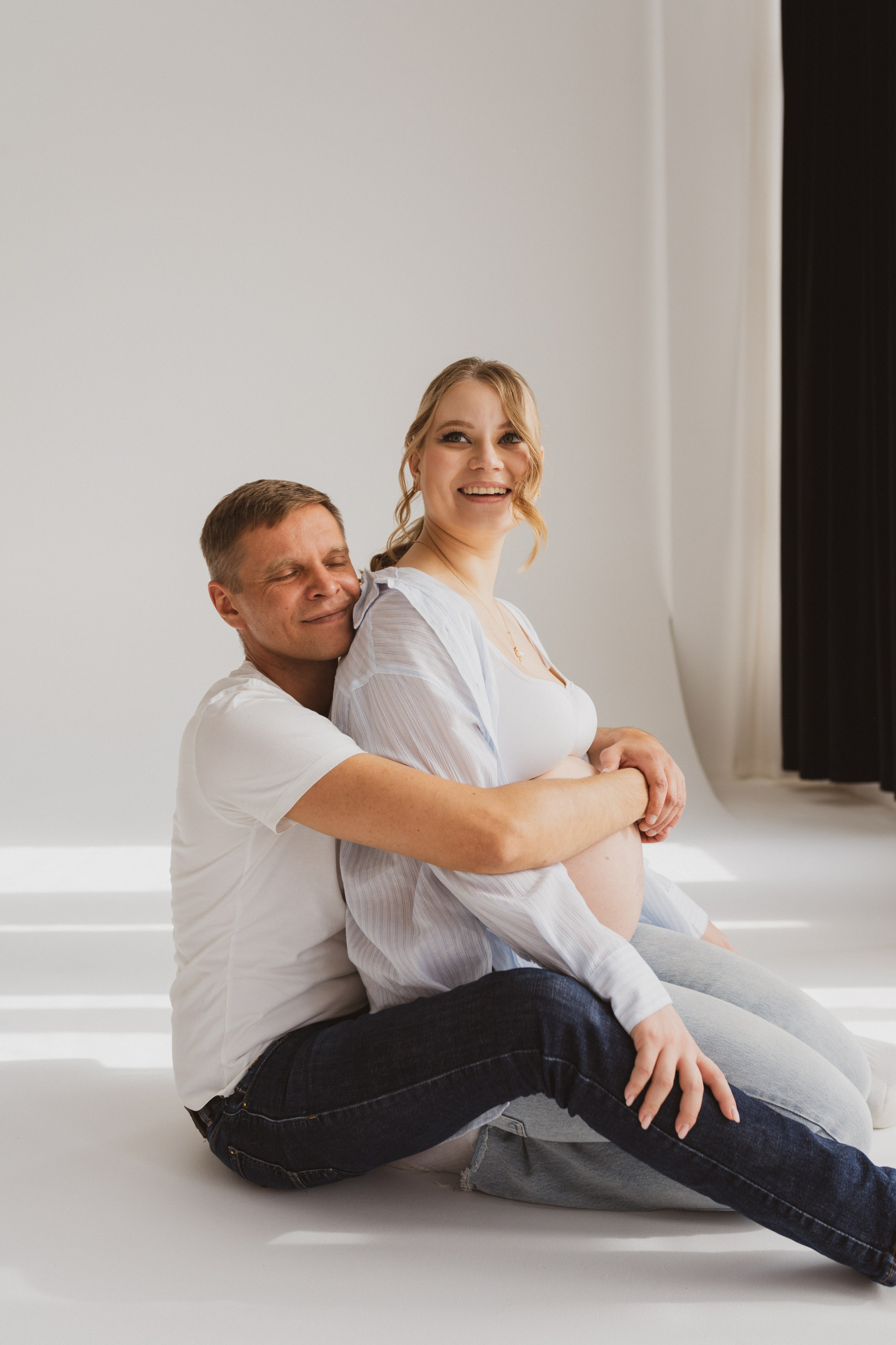 Семейная фотосессия в студии в Москве, семейный фотограф Анна Полушина. Свадебный фотограф в Москве Анна Полушина