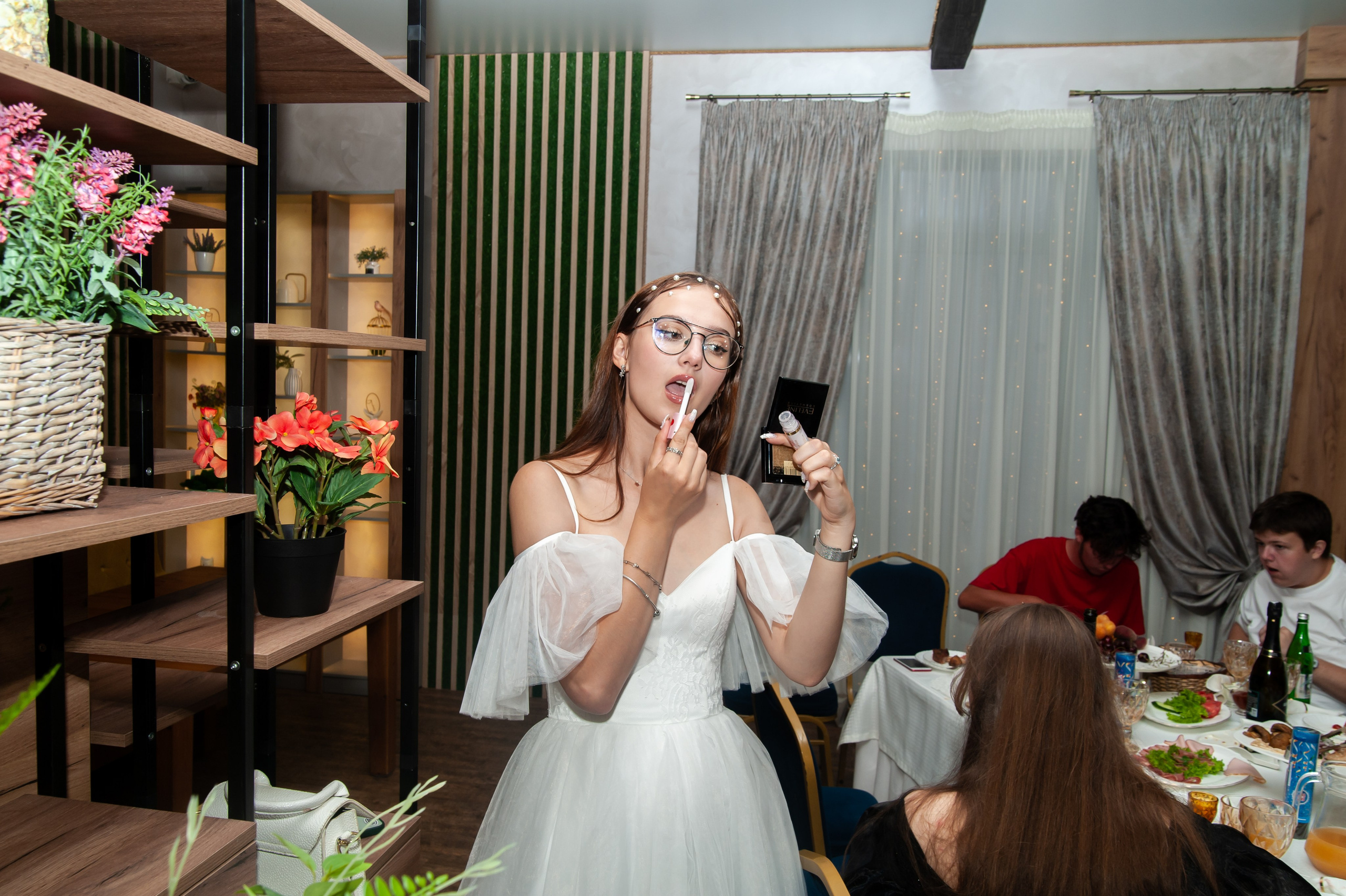 Выпускной МАОУ СОШ № 17 им. Эдуарда Есаяна. Свадебный и семейный фотограф Денис Лукьянов в Краснодаре, Краснодарском крае и Республике Крым