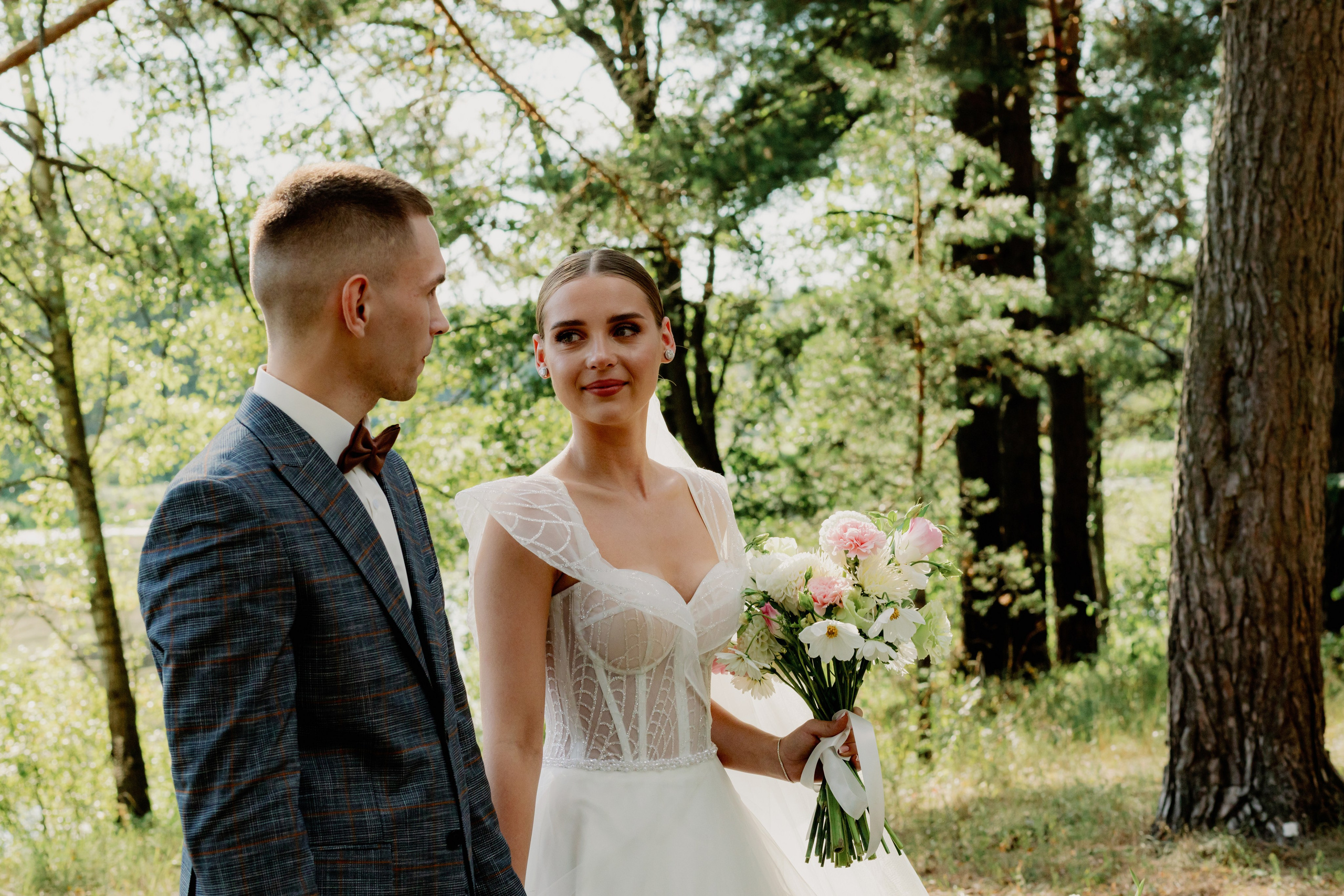 Летняя свадебная фотосессия