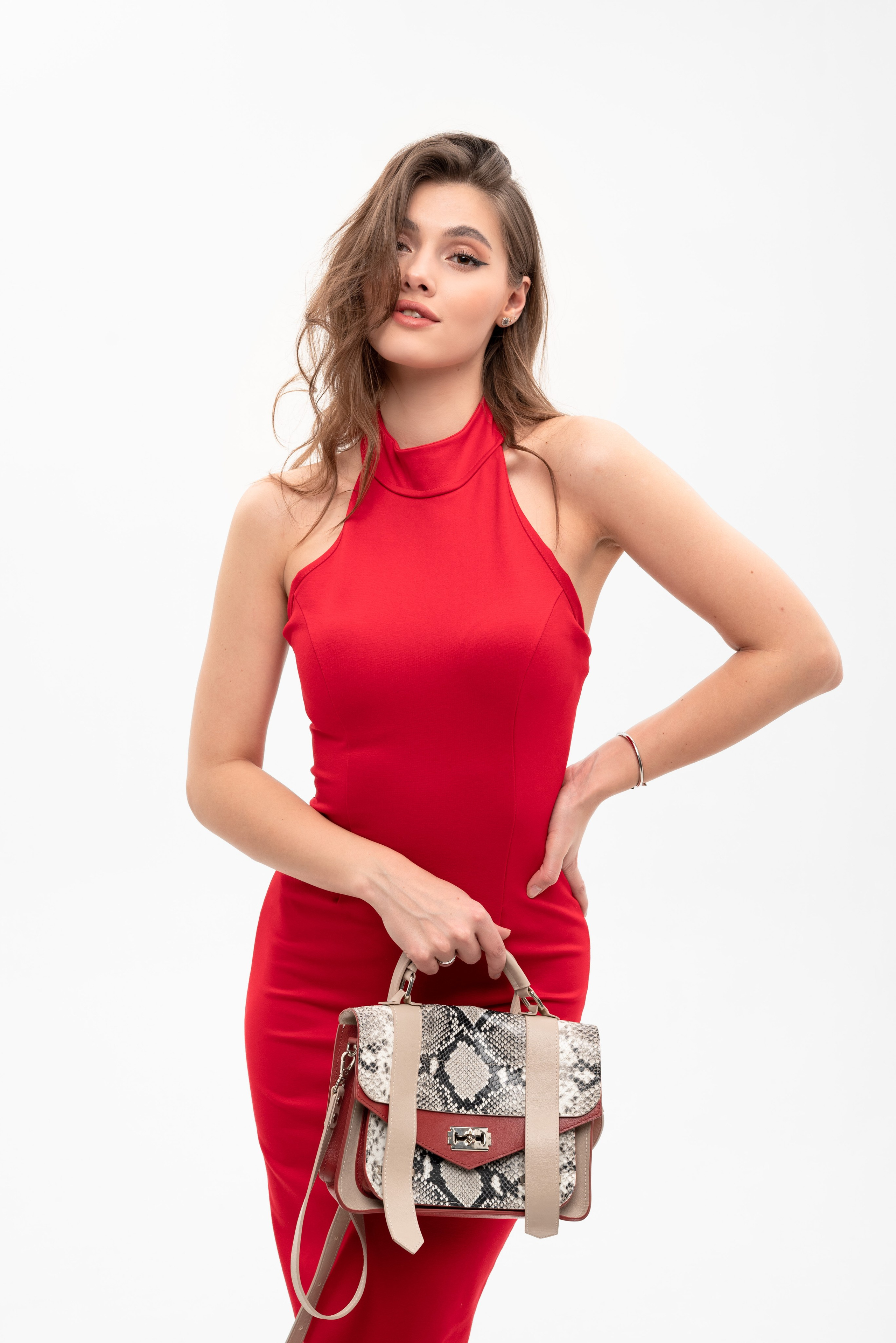 Офисные/вечерние платья. Предметный фотограф, фото для маркетплейсов Пятигорск, КМВ