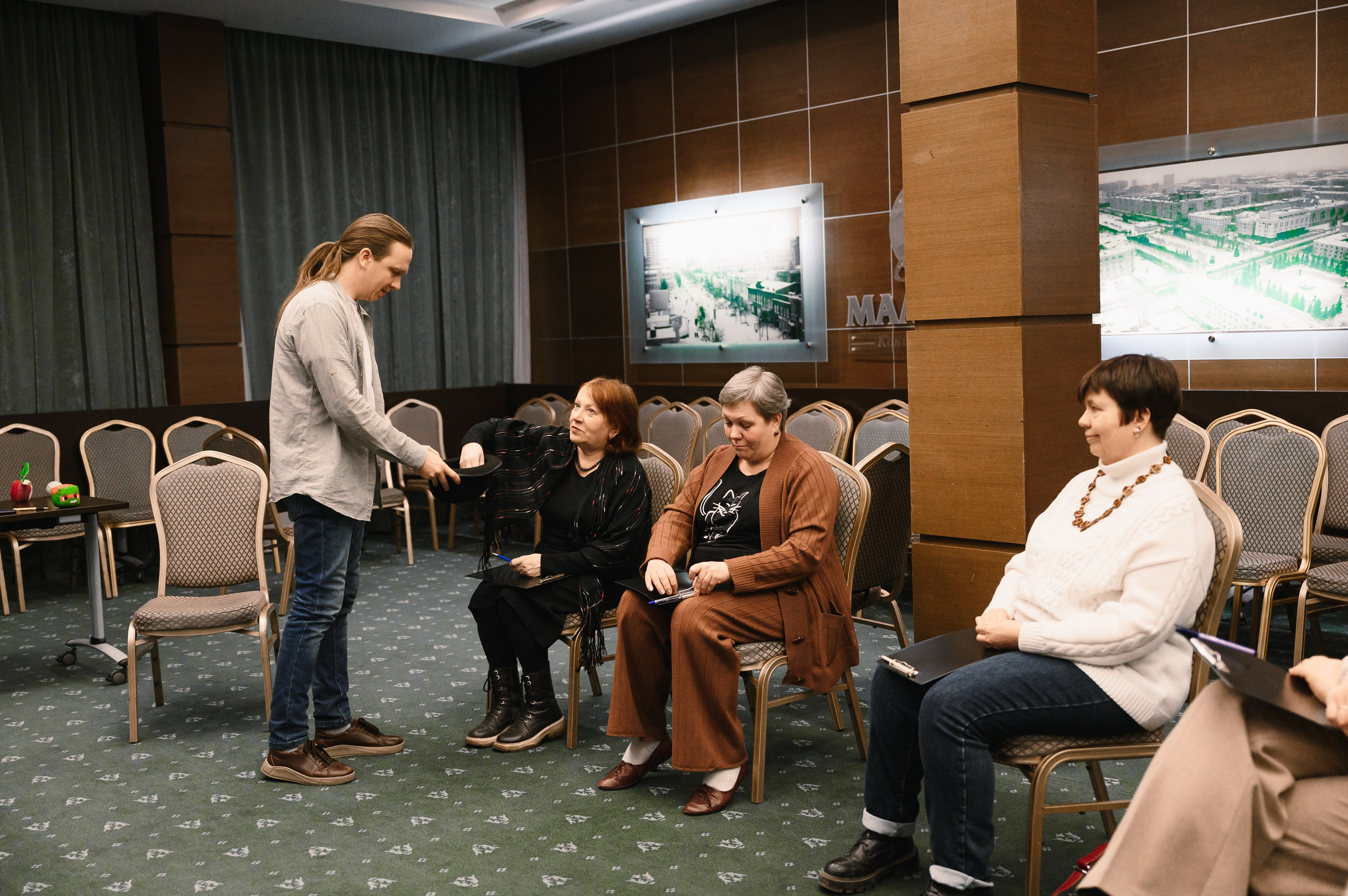 «Театр в квадрате». Клуб Читалка. Wedding and family photographer USA