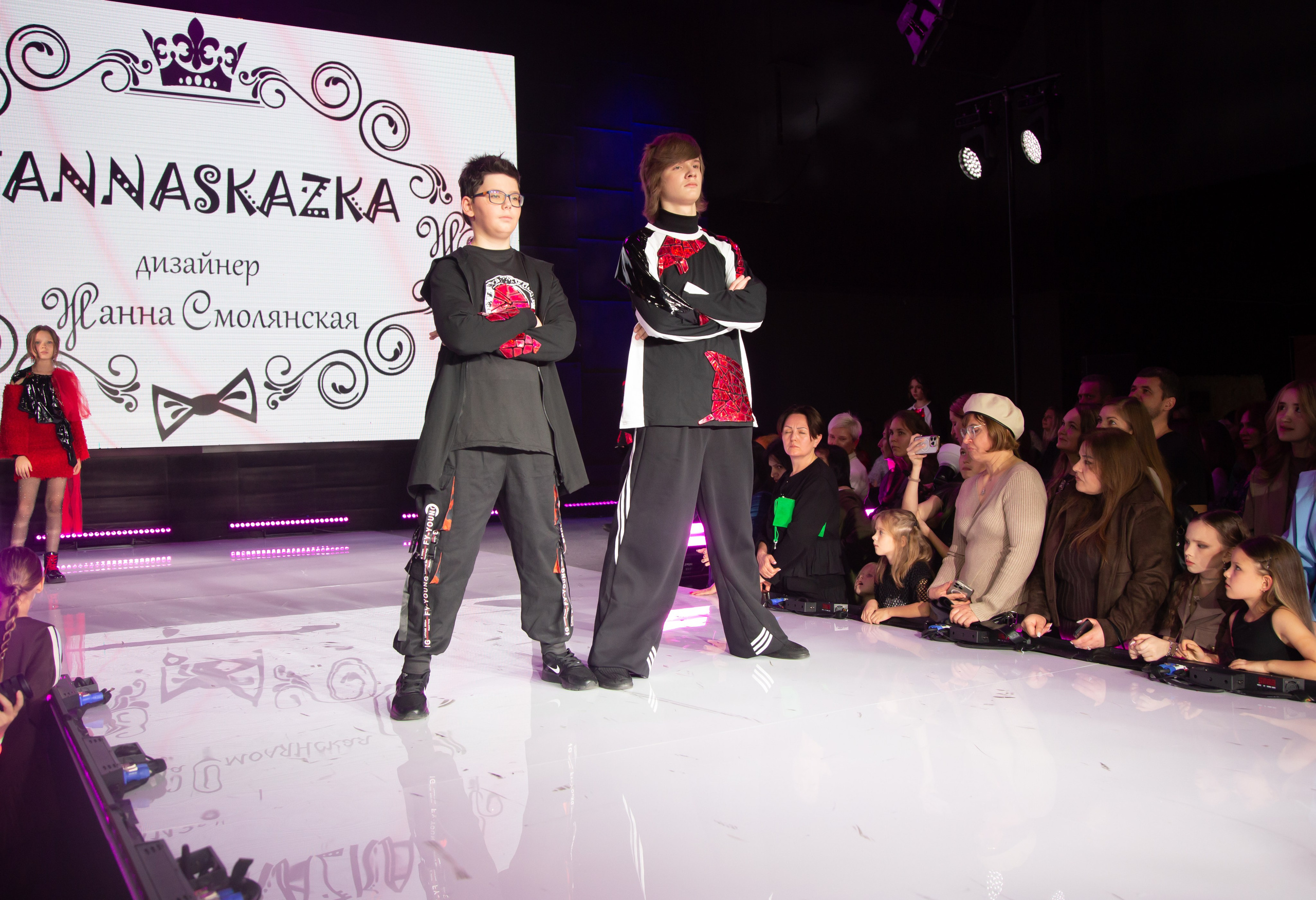 MFFRUSSIA (Moscow Fashion Fair Russia) Репортажная. Фотограф Надежда Абаренова