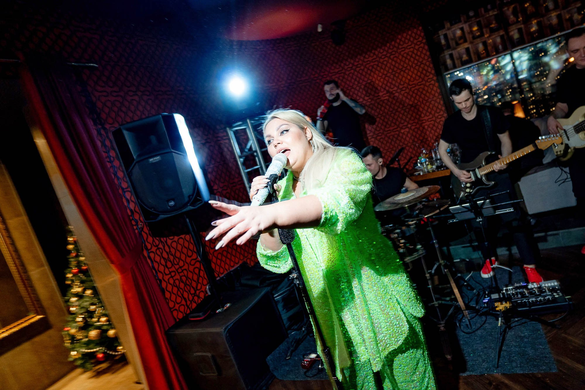 Новый год 2024 в Peoples. Сергей Кошкин. Репортажная и ивент-фотография в Сургуте