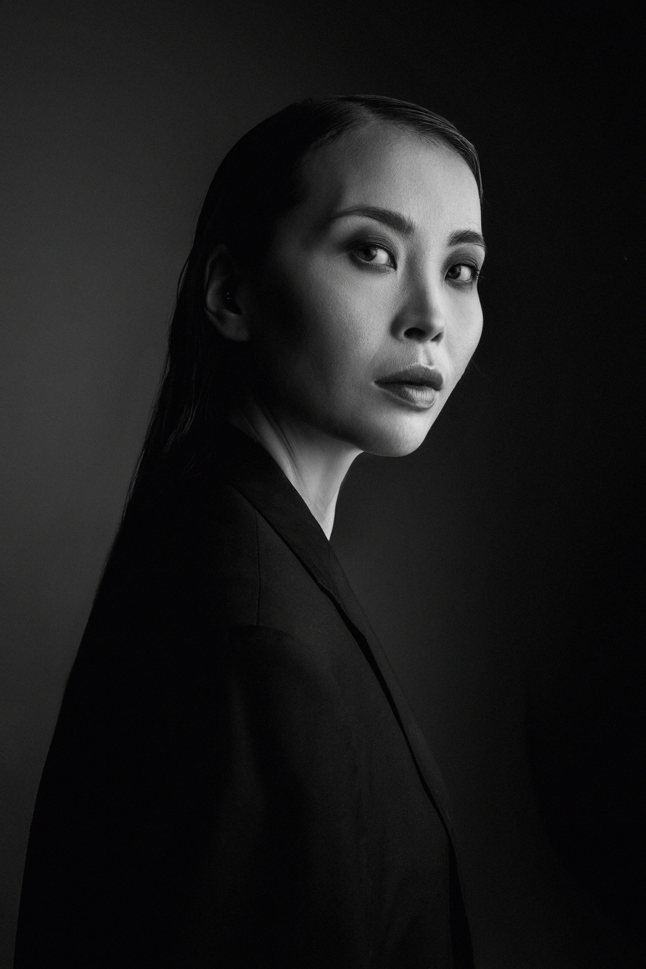 A Playboy photographer helps you find the rich man of your dreams. Dubai, Moscow. Portrait photographer Moscow, UAE, Oleg Koshmarov