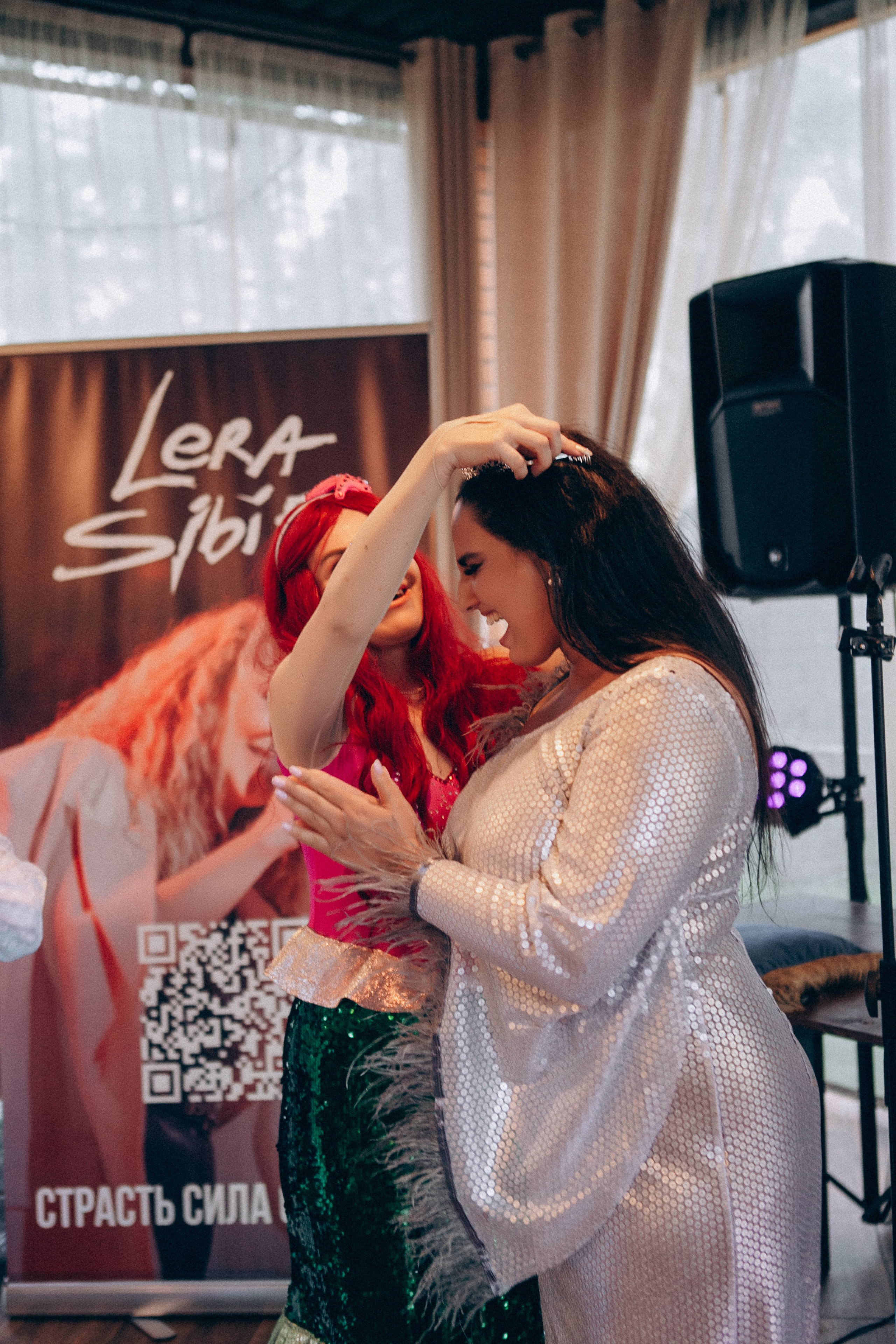 Репортаж с вечеринки в яхт клубе. Главная