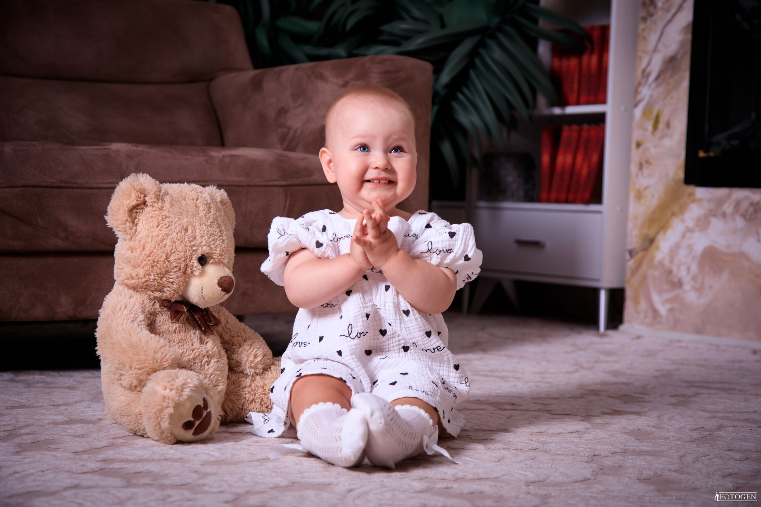 Семейная фотосессия: мама, папа и малыш | Портфолио Fotogen. Интерьерная фотостудия FOTOGEN г. Краснодар