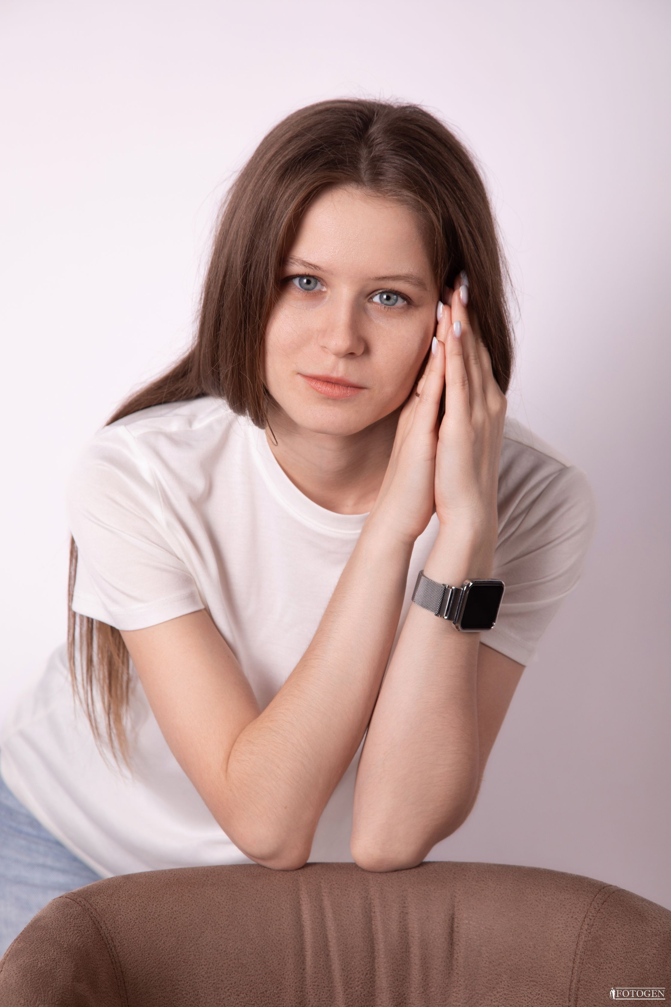 Современная элегантность: Стильные фотосессии в Fotogen. Интерьерная фотостудия FOTOGEN г. Краснодар