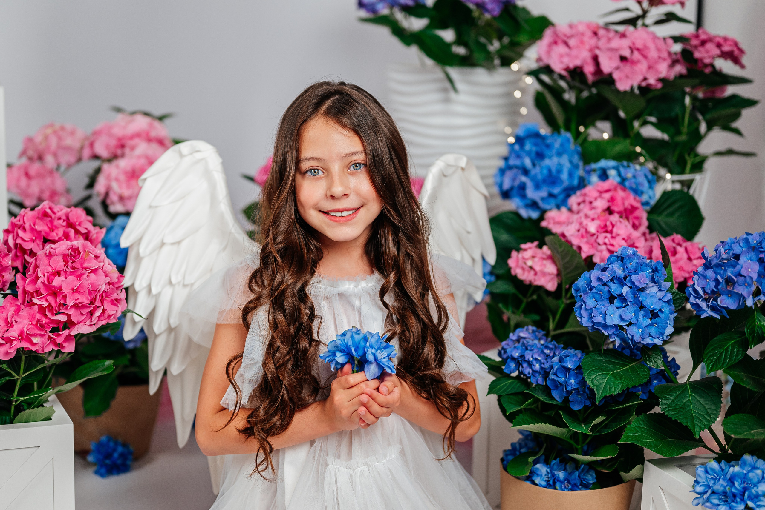 Вероника и гортензии. Семейный фотограф в Краснодаре