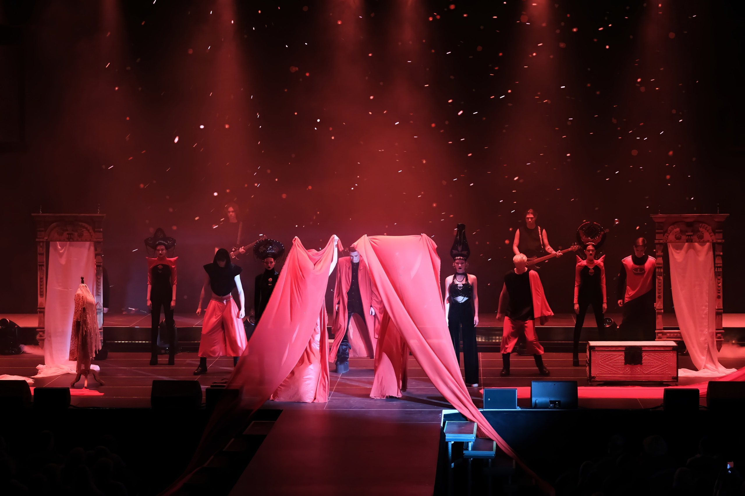 Подиумный спектакль «Стиль Надежды». Добро пожаловать в студию «Цифровой скульптор»  где искусство встречается с технологиями!