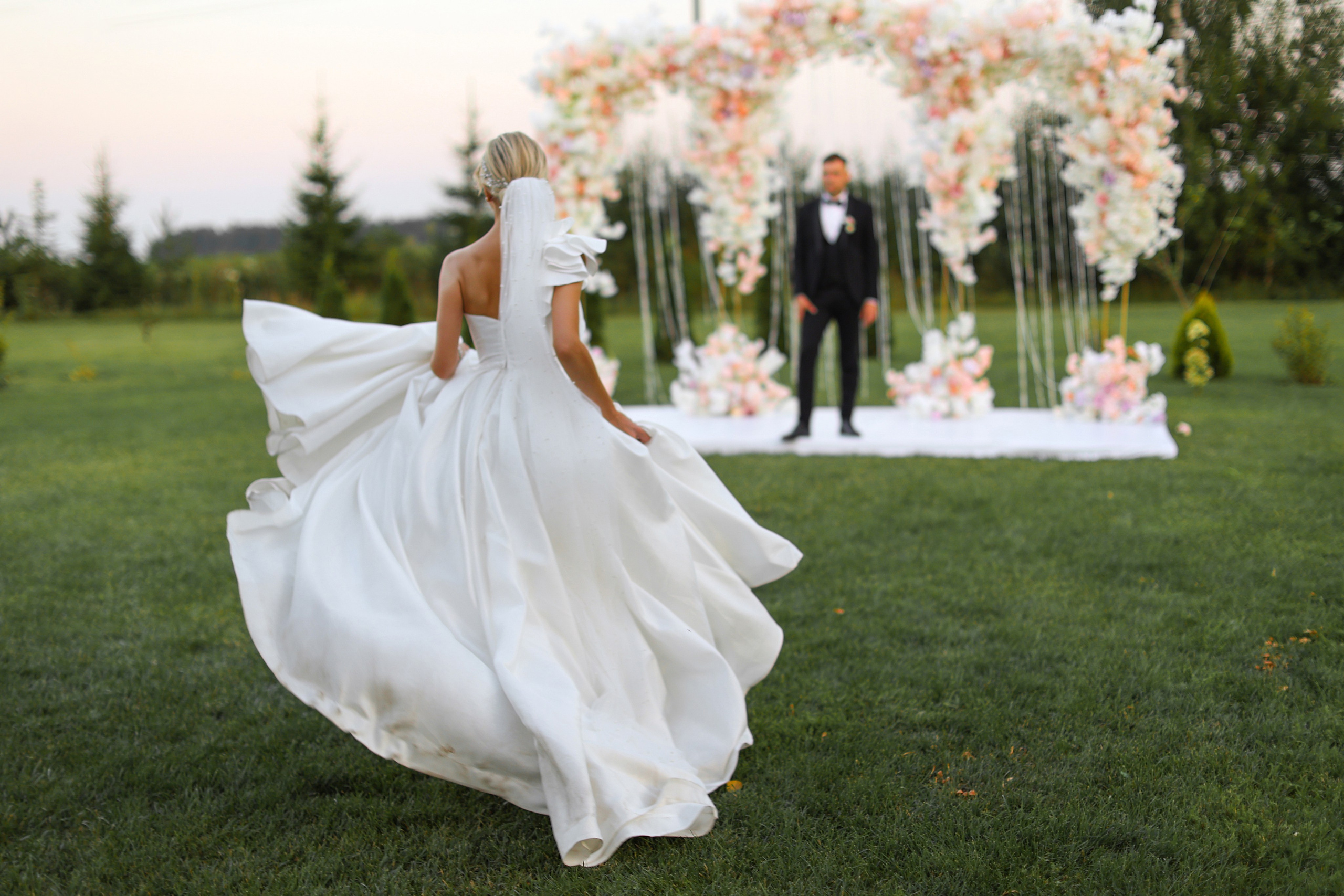 Ярик и Полина. Свадебные фотограф и видеограф в Минске Голдосовы Марина и Вадим