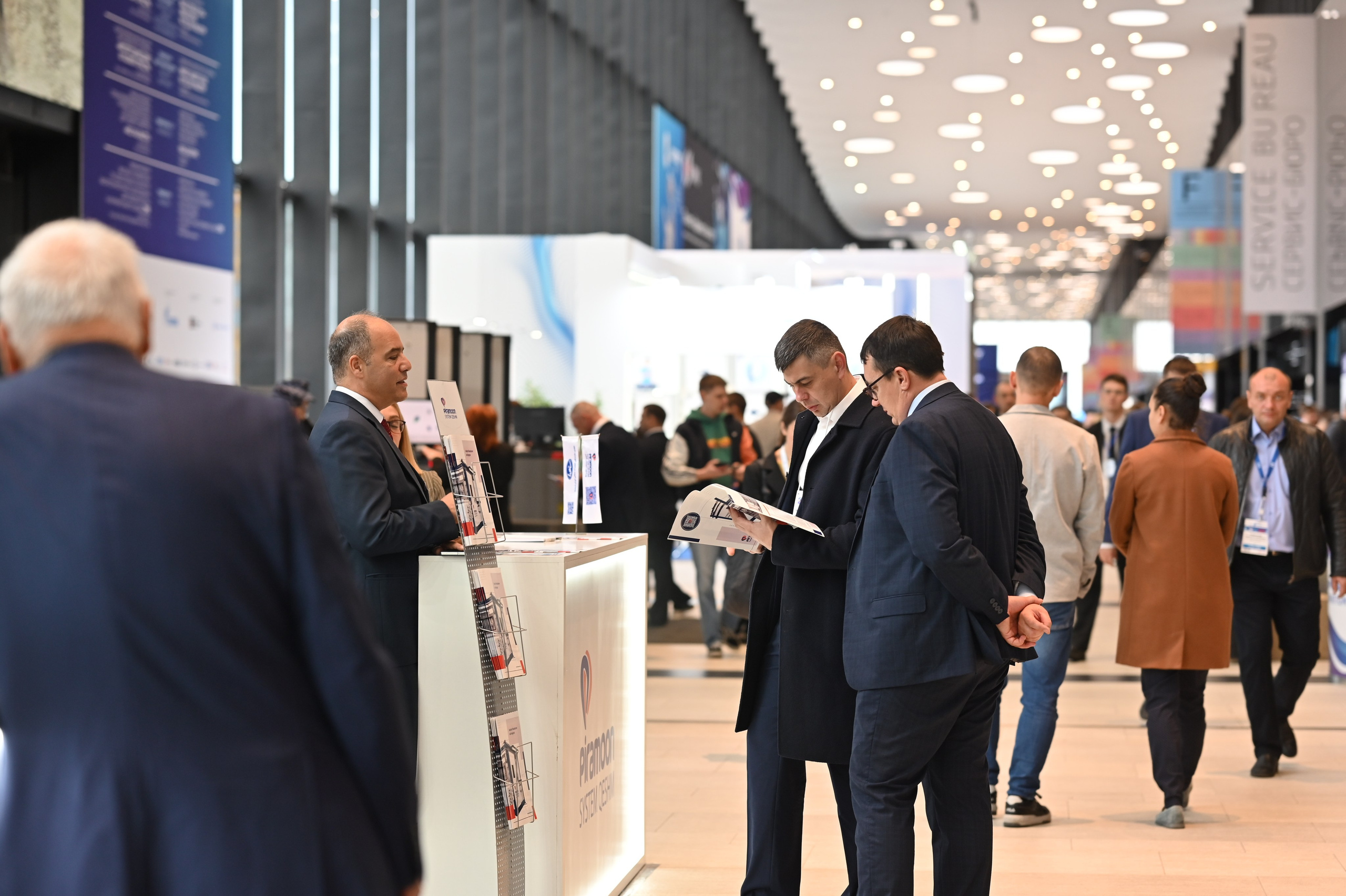 Петербургский Газовый форум. ZDARONOKIA Репортажный фотограф