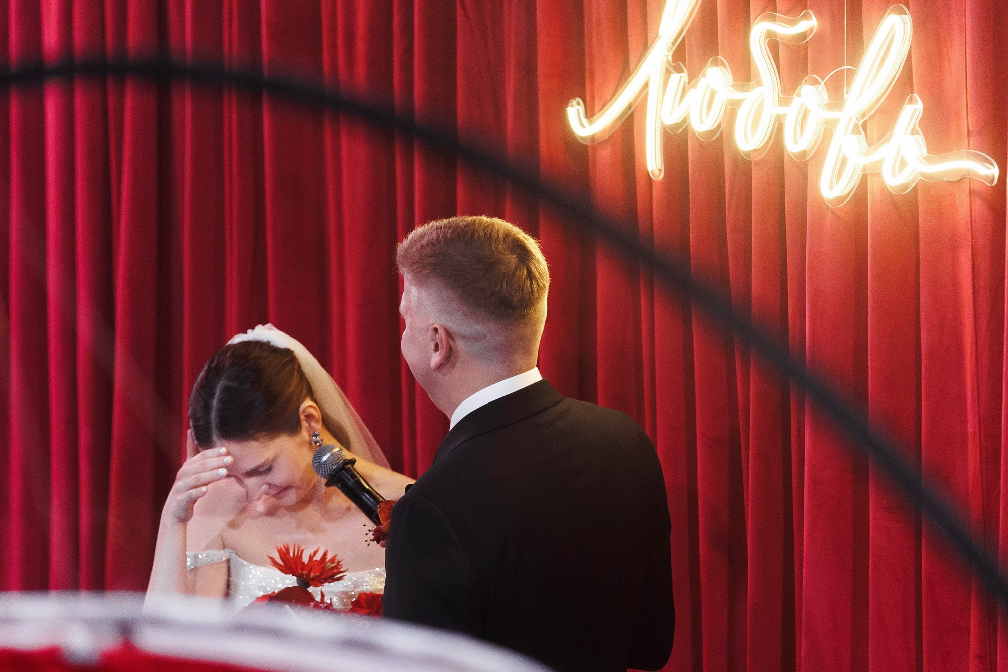 Свадебная фотосессия в красных тонах. Свадебный фотограф в Нижнем Новгороде и Москве Сергей Воробьев