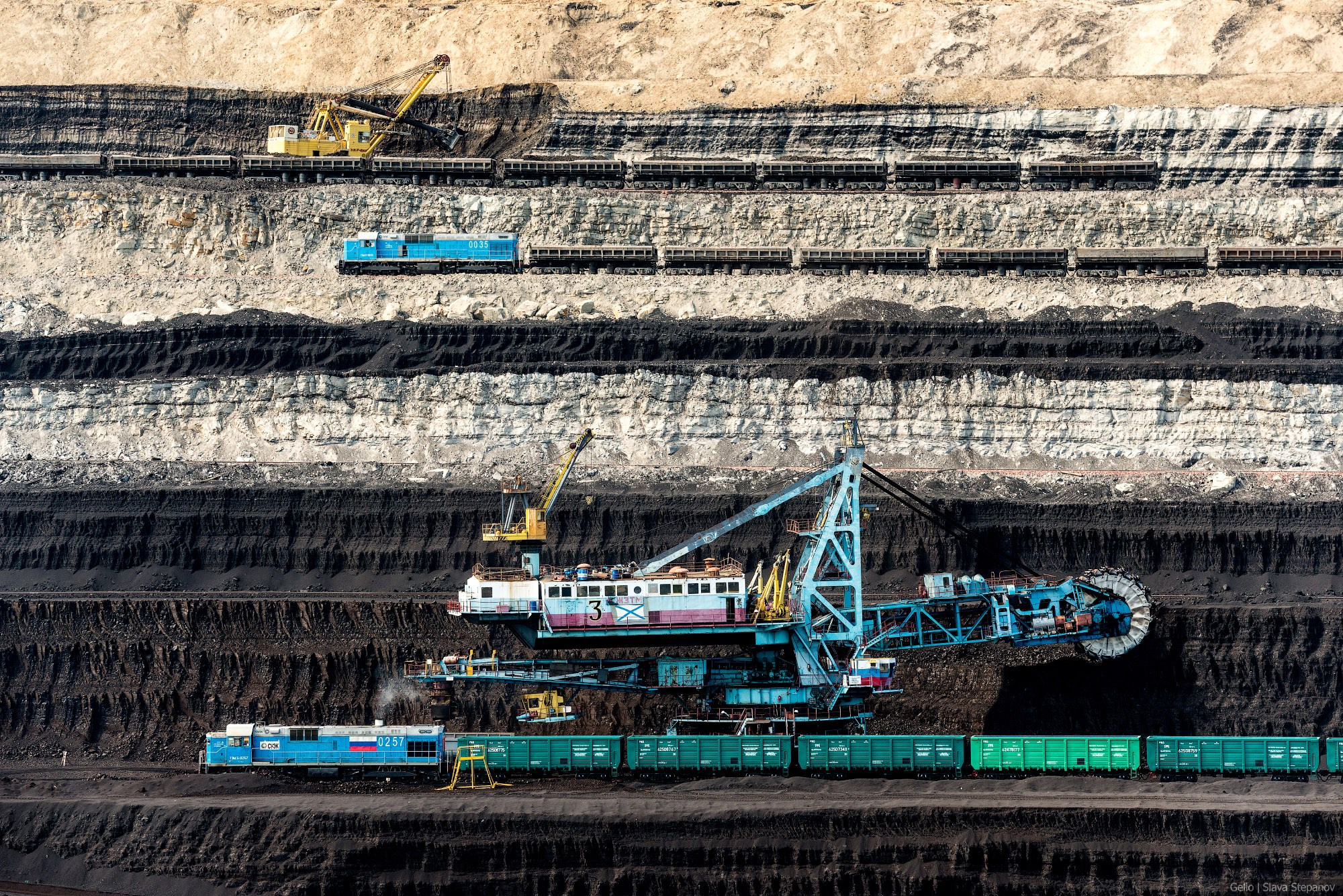 Добыча. Фотограф Слава Степанов, Gelio