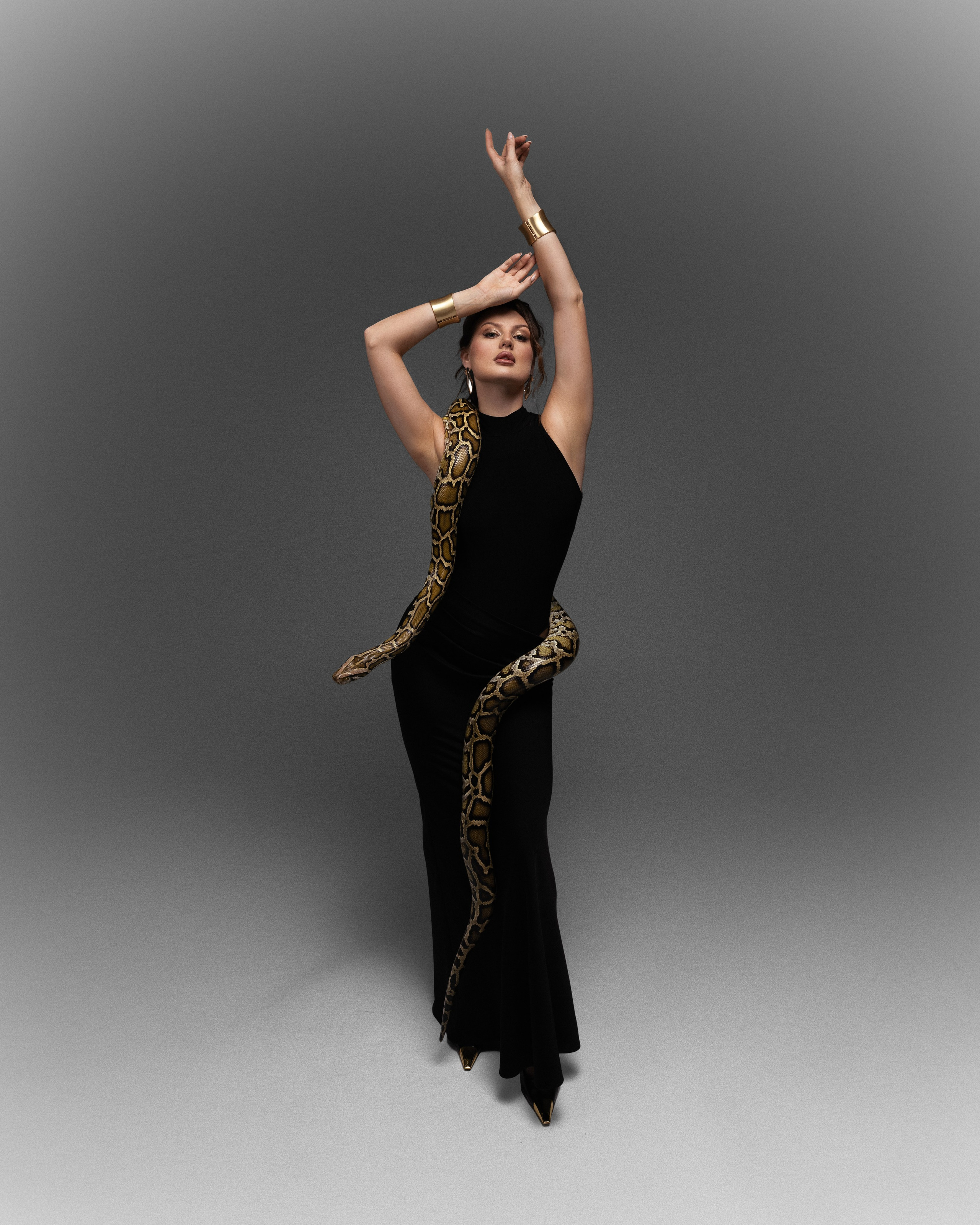 Со змеей. Фотограф и контент-maker Диля Голубникова | Москва