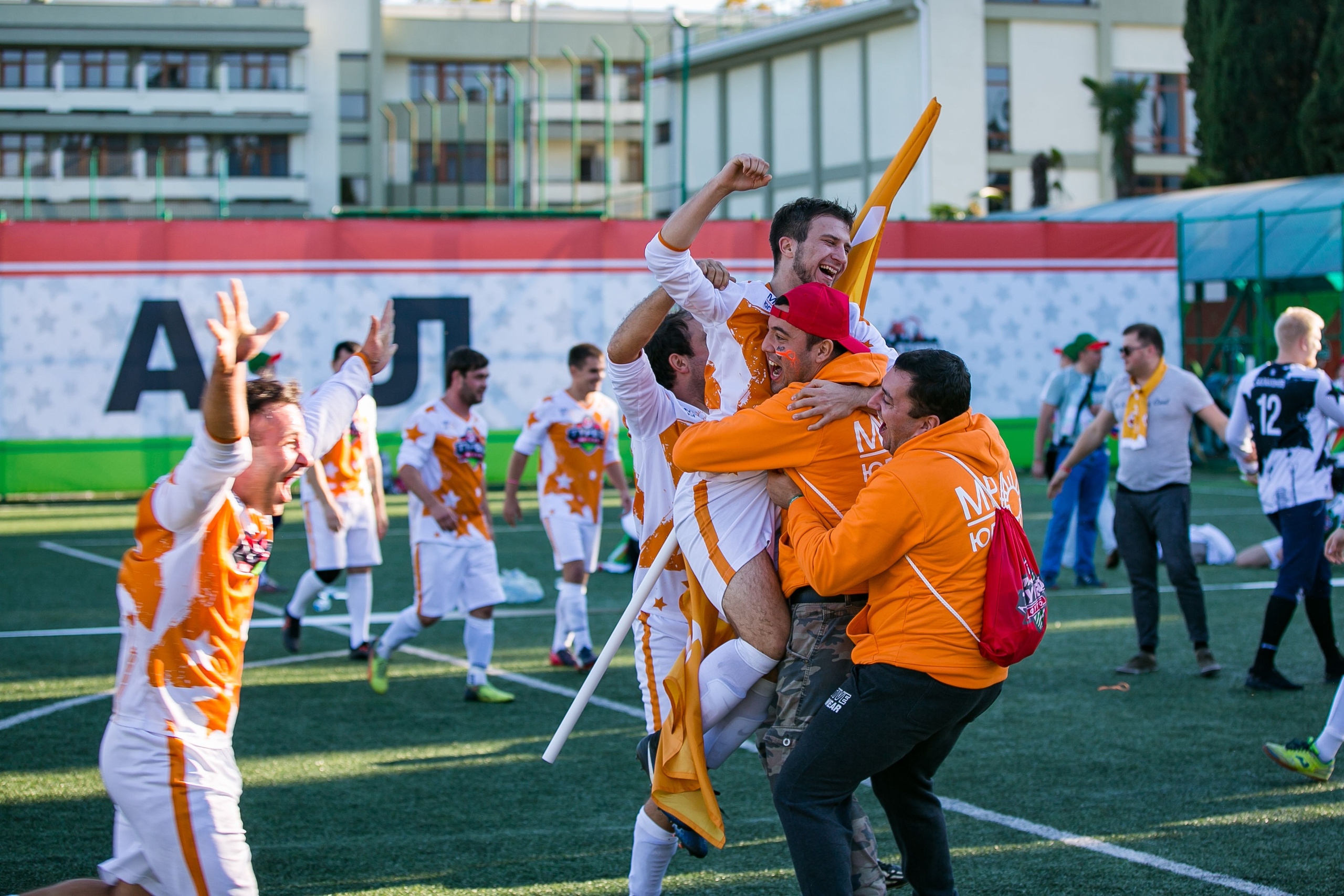 Репортажная фотосъемка спортивных соревнований и тимбилдингов. Репортажный фотограф | Роза Хутор Красная Поляна Сочи Сириус