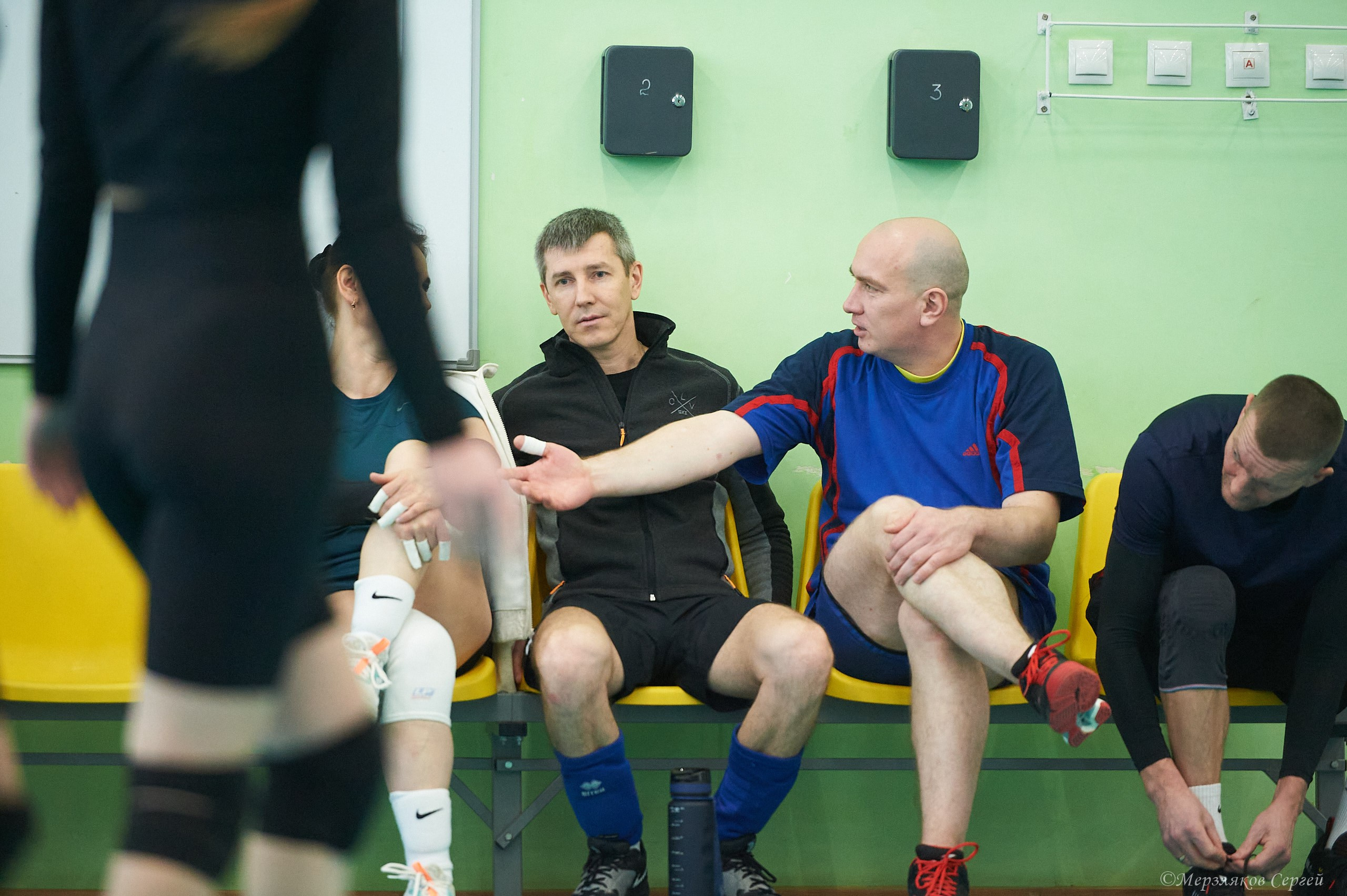 Новогодний волейбольный турнир. Ижевск. 16.12.23. Спортивный репортажный фотограф в Ижевске Сергей Мерзляков