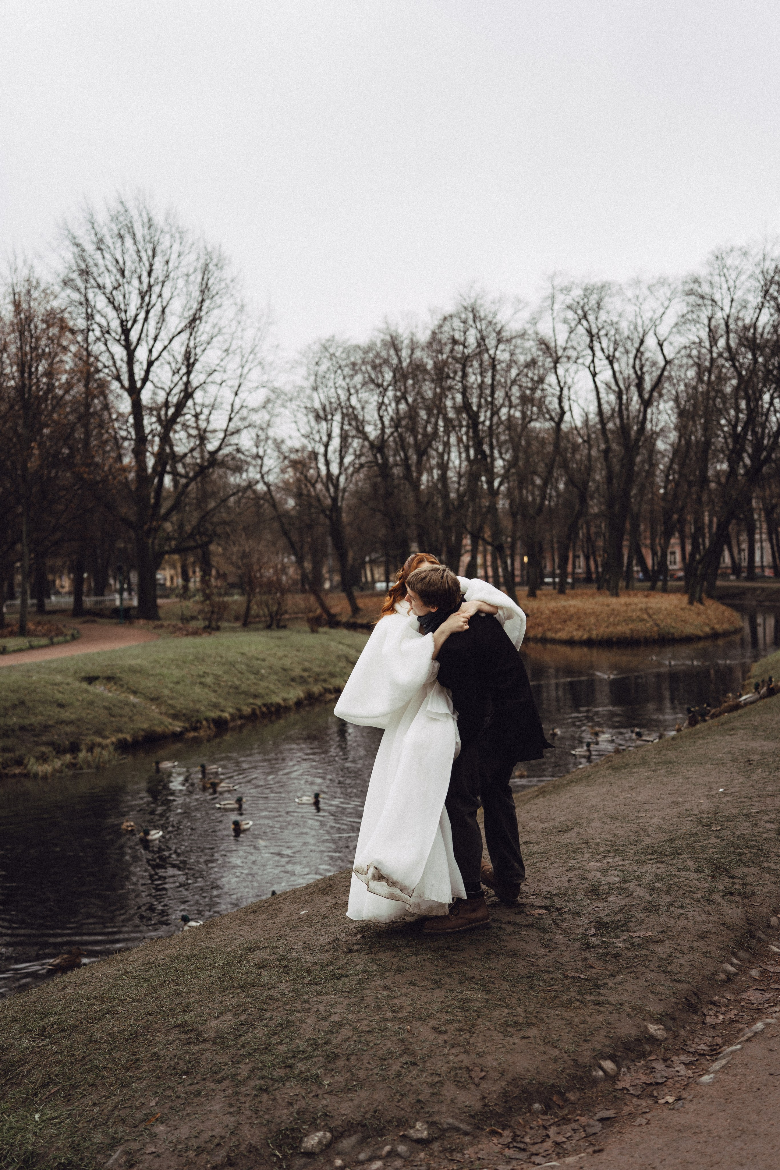 СВАДЕБНАЯ СЬЕМКА ВО ВТОРОМ ДВОРЦЕ С ГОСТЯМИ И ПРОГУЛКА В ТАВРИЧЕСКОМ САДУ. Профессиональный фотограф, Санкт-Петербург — Виктория Богомолова