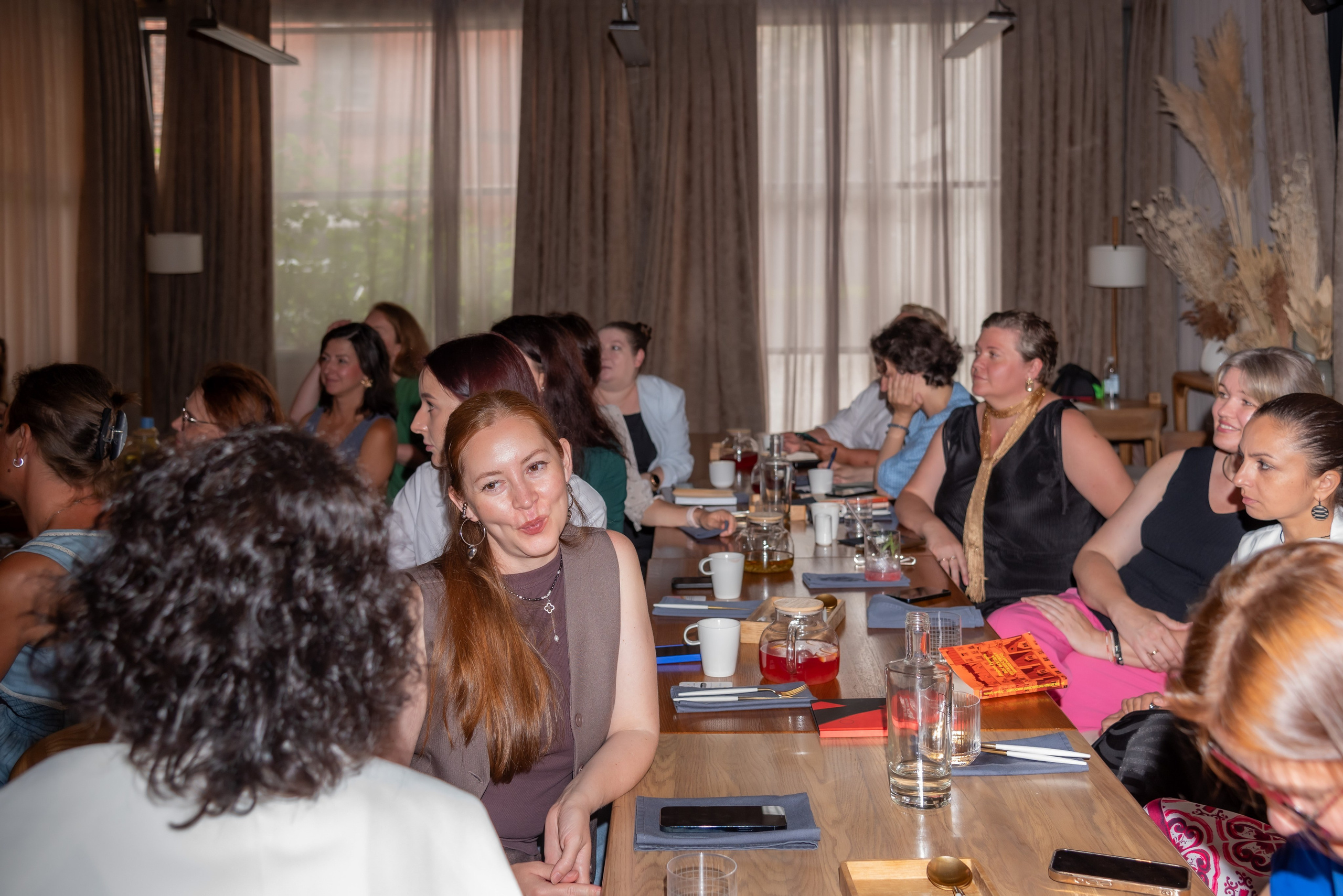 Встреча книжного клуба и презентация книги. Елена Сергеева- фотограф для жизни и бренда. Фотосессии и репортаж мероприятий