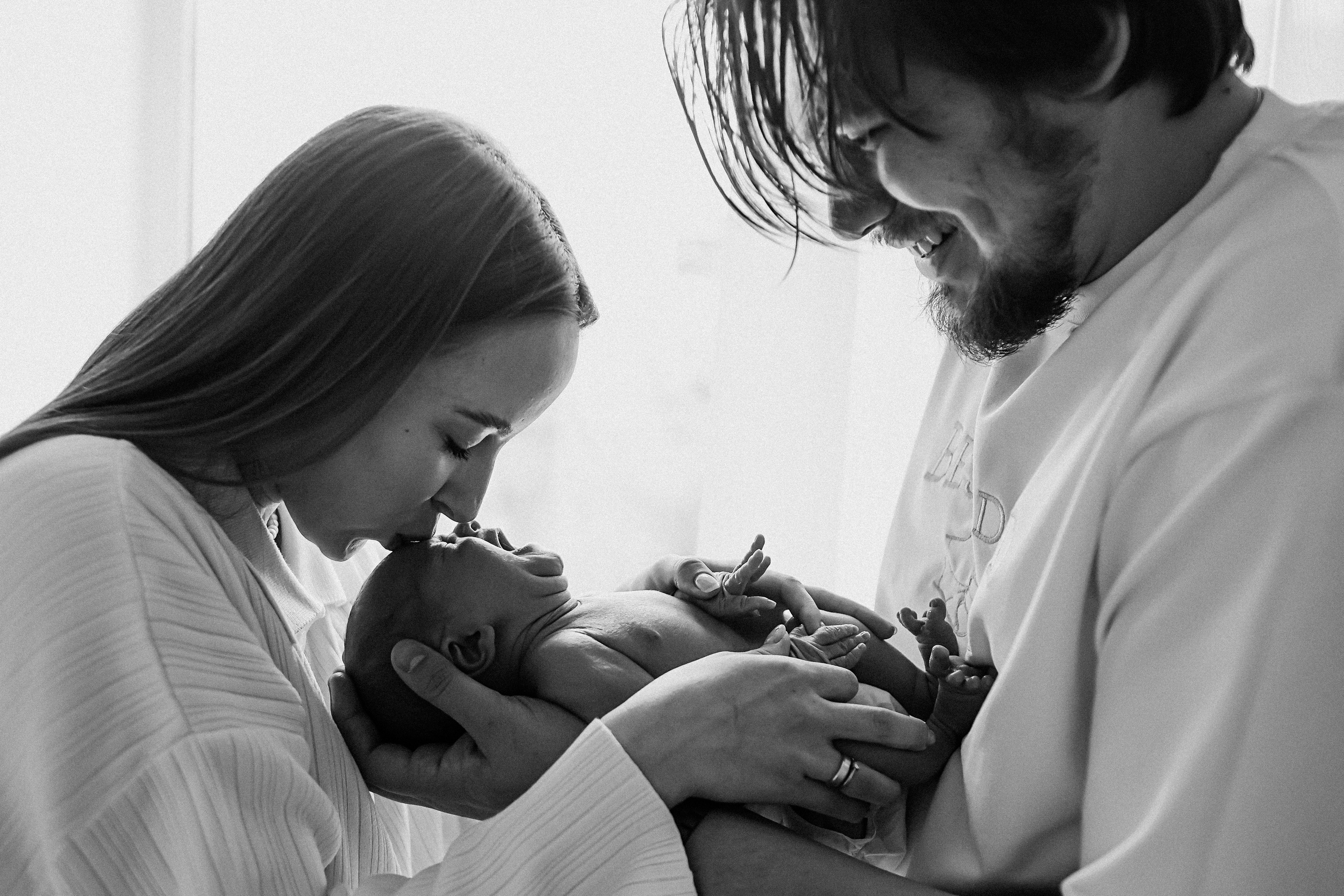 Выписка палата+внизу ПЦЭ. Семейный фотограф Тюмень, фотограф на роды Салмина Мария