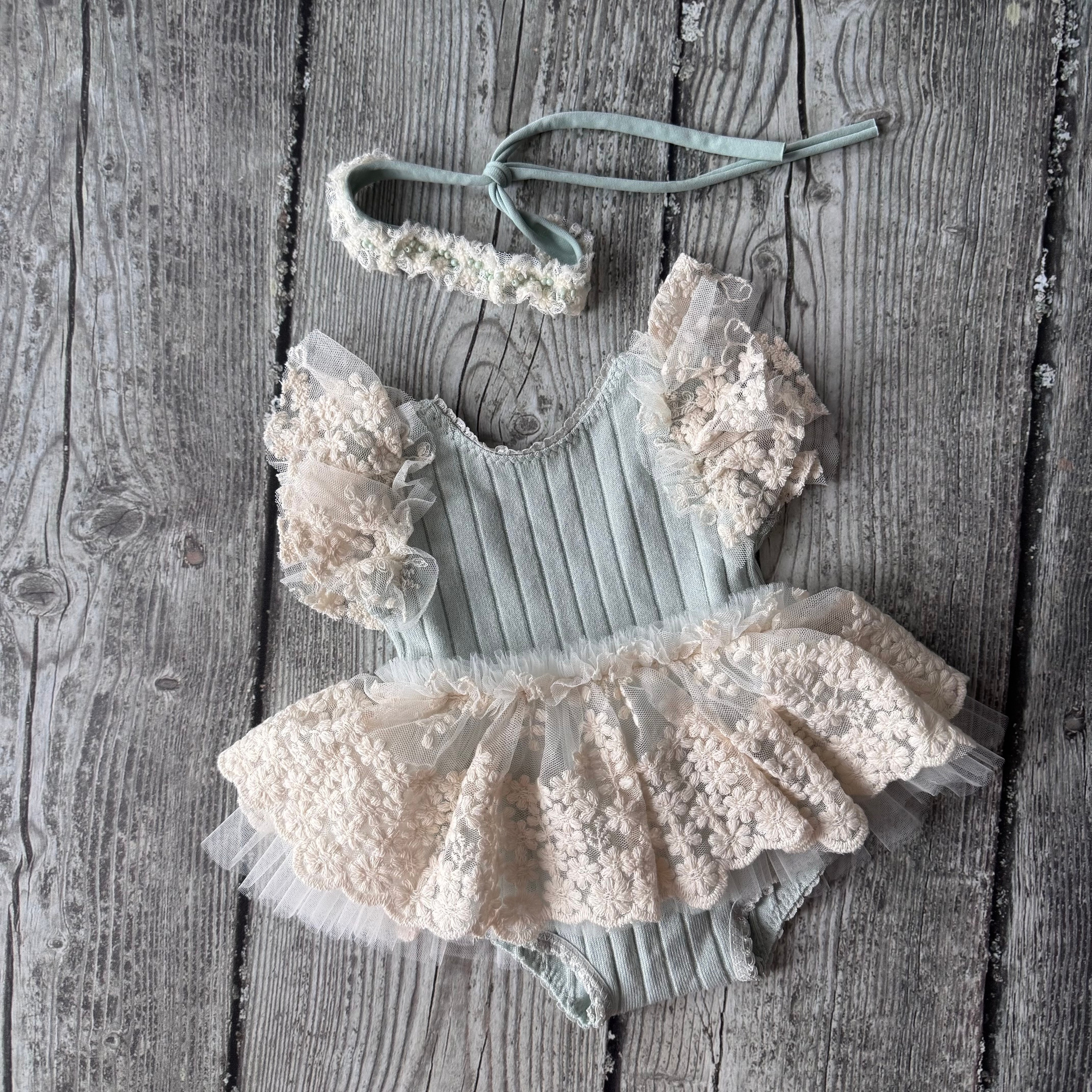 Костюмы и аксессуары для фотосессии новорожденных | Реквизит для съемки newborn в Москве. Фотосессия новорожденных в Москве и Московской области | Профессиональный фотограф newborn — Татьяна Иванова