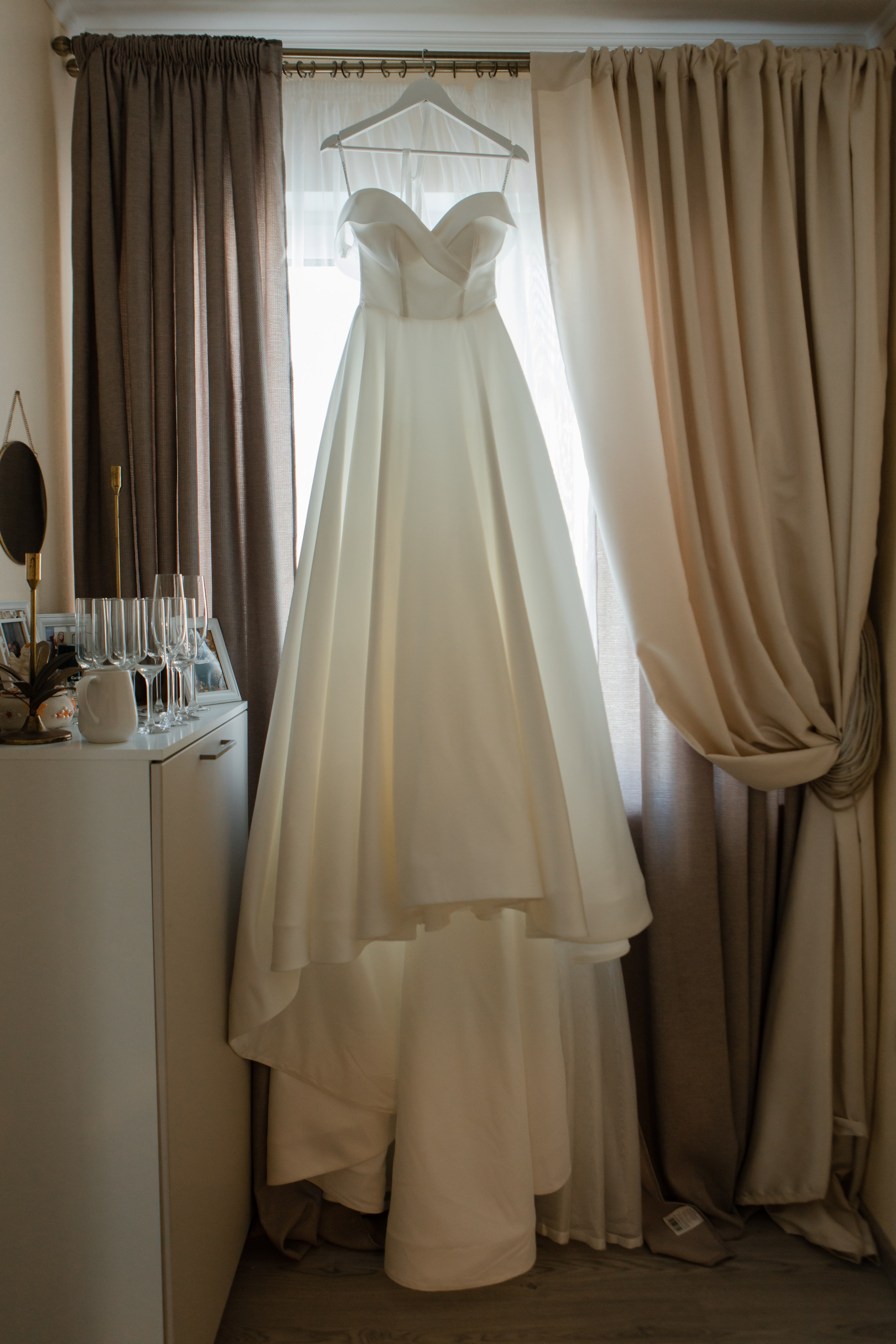 Юрий и Кристина. Видеосъемка и фотосъемка свадеб. Фотограф и оператор на свадьбу. Видеосъемка подкастов, собственная видео-фотостудии. Предметная фотосъемка