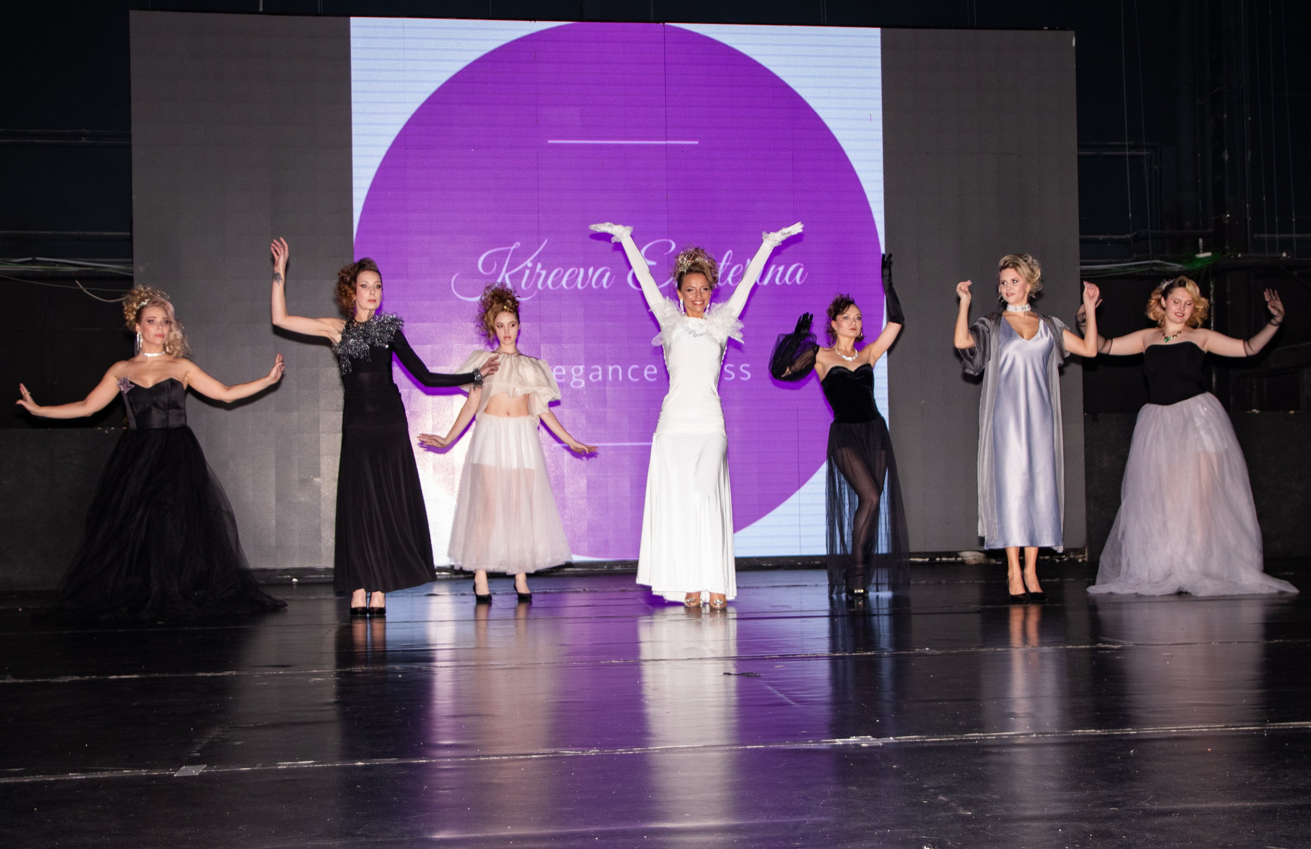 Показ «Зимняя сказка»: магия образа и грации. Портретный фотограф в Санкт-Петербурге Савельева Ольга