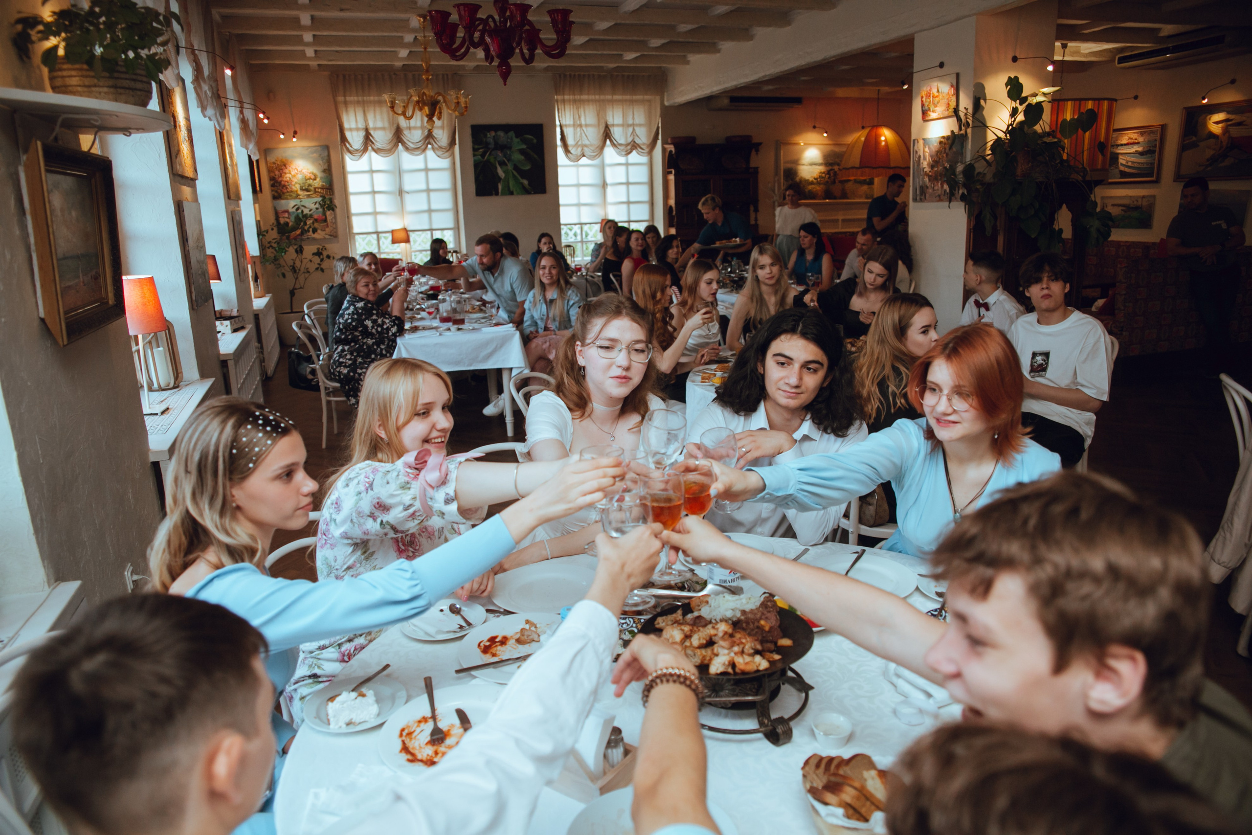 Выпускной в Пушкине — 9 класс. Портретный и репортажный фотограф в Санкт-Петербурге Елизавета Я