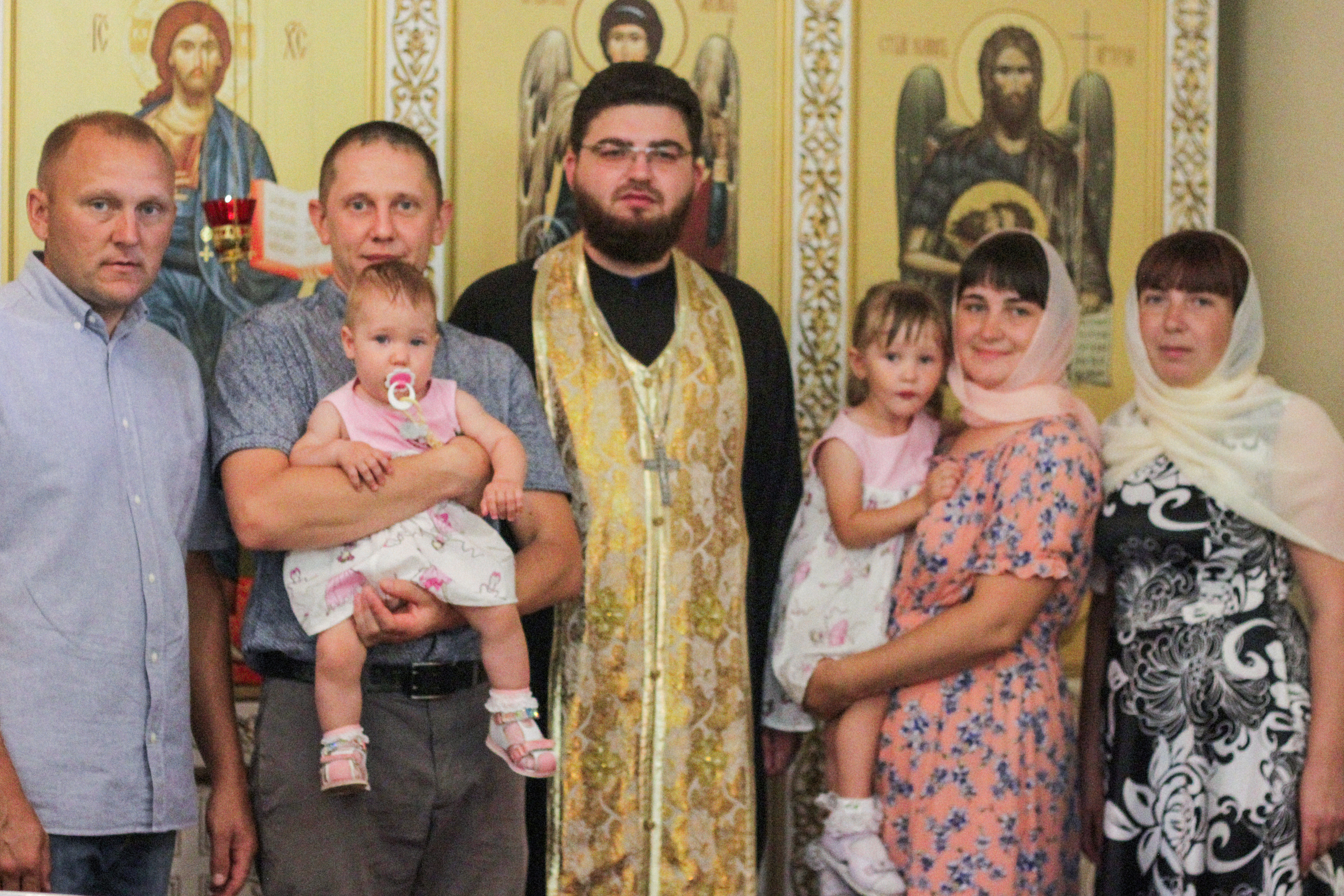 Крещение Софии и Варвары. Фотограф Алёна Кладова