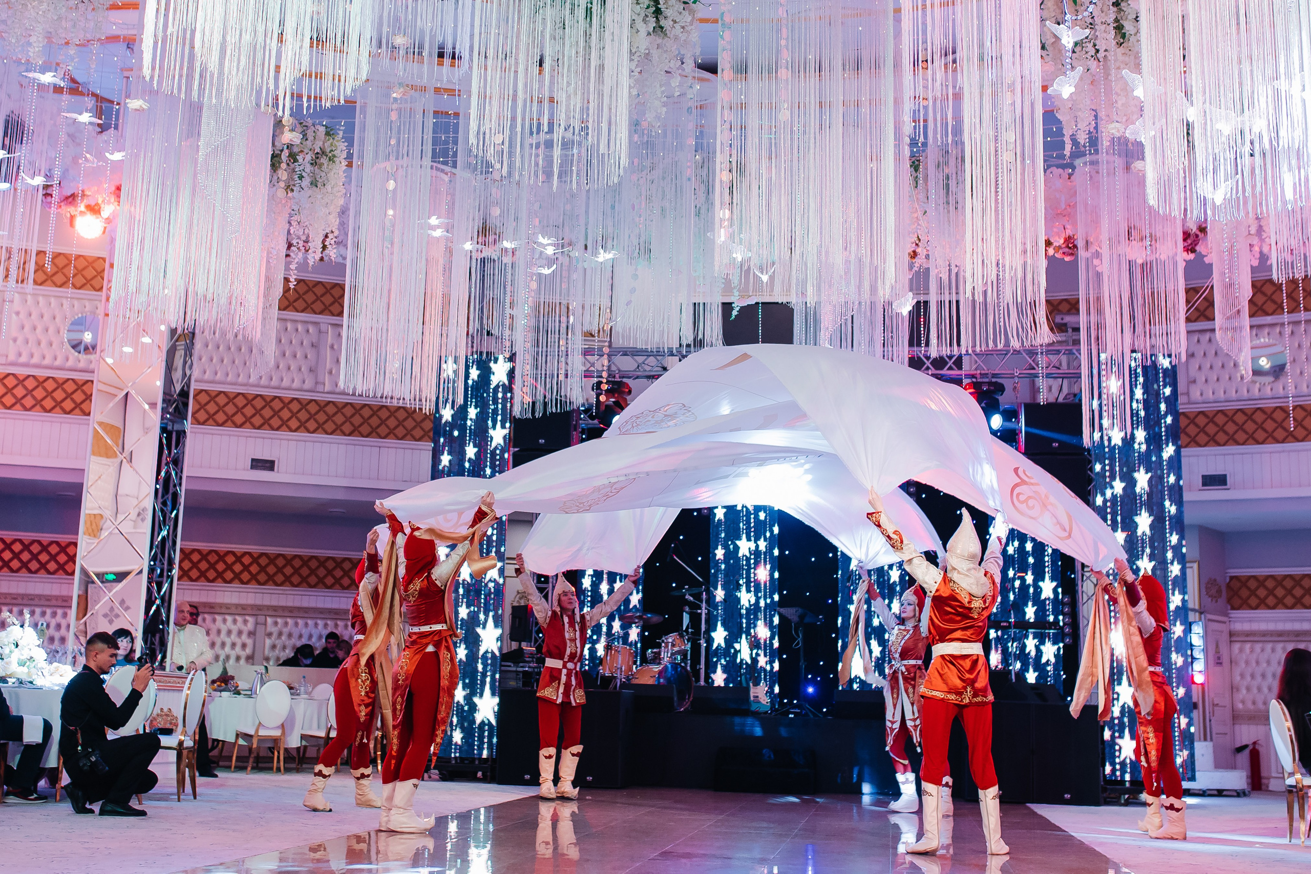 Репортаж. Свадебный и семейный фотограф в Алматы Laura Dosmann