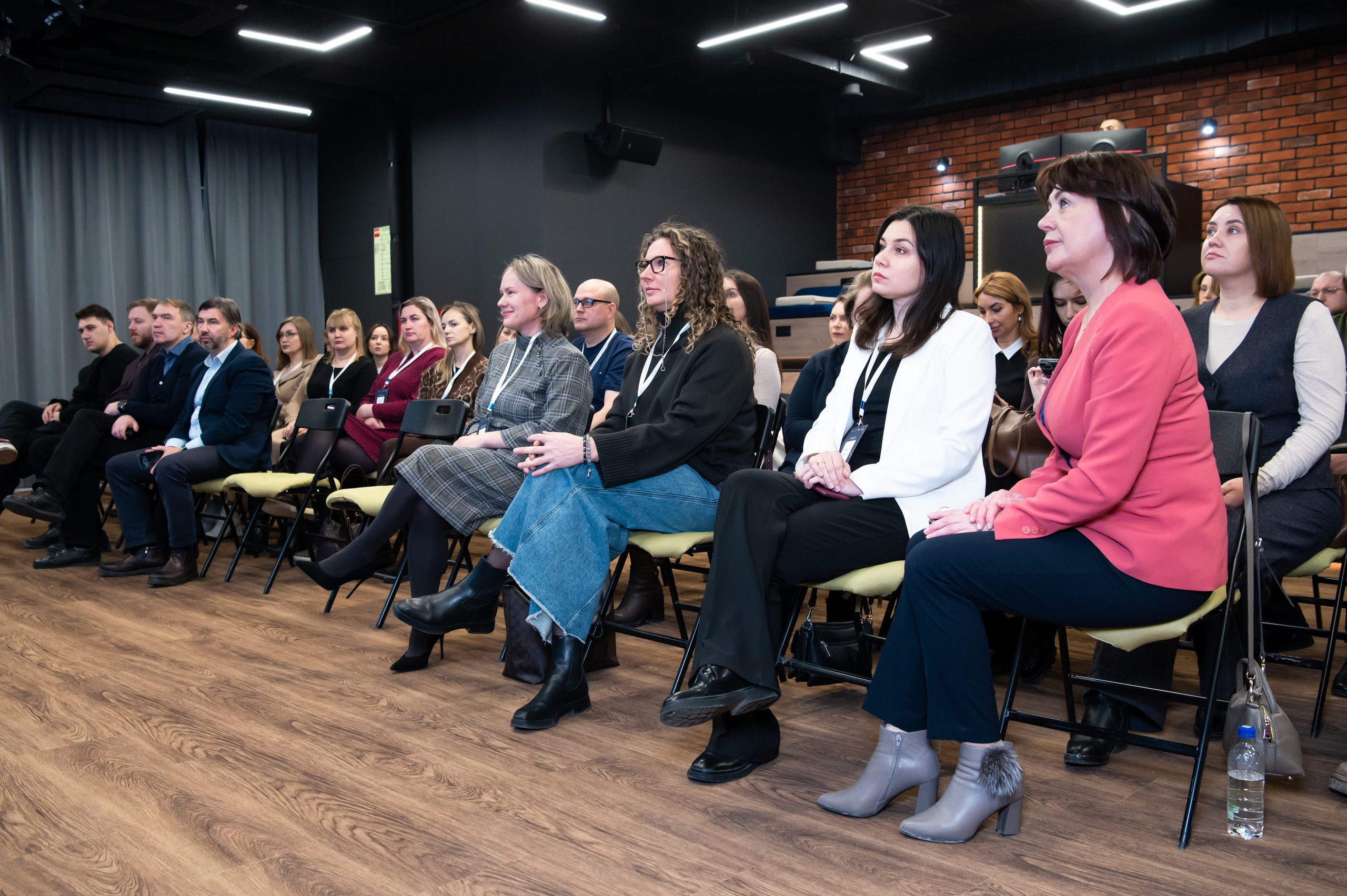 КОВОРКИНГ_РЕПОРТАЖ. Репортажный и семейный фотограф в Тюмени Владислав Шадиков