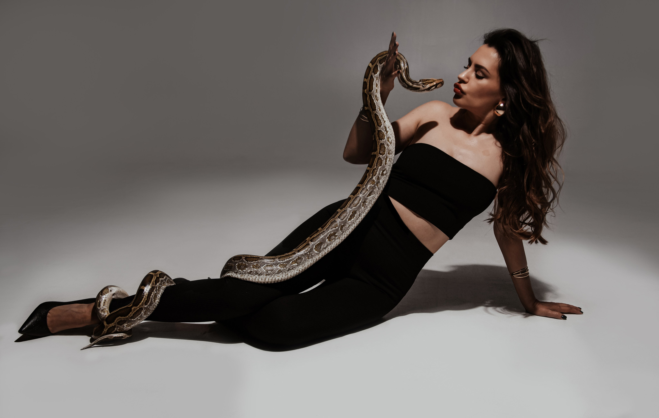 Женский портрет со змеей. Фотостудия № 1. Мария Авджян Фотограф и видеограф Краснодар