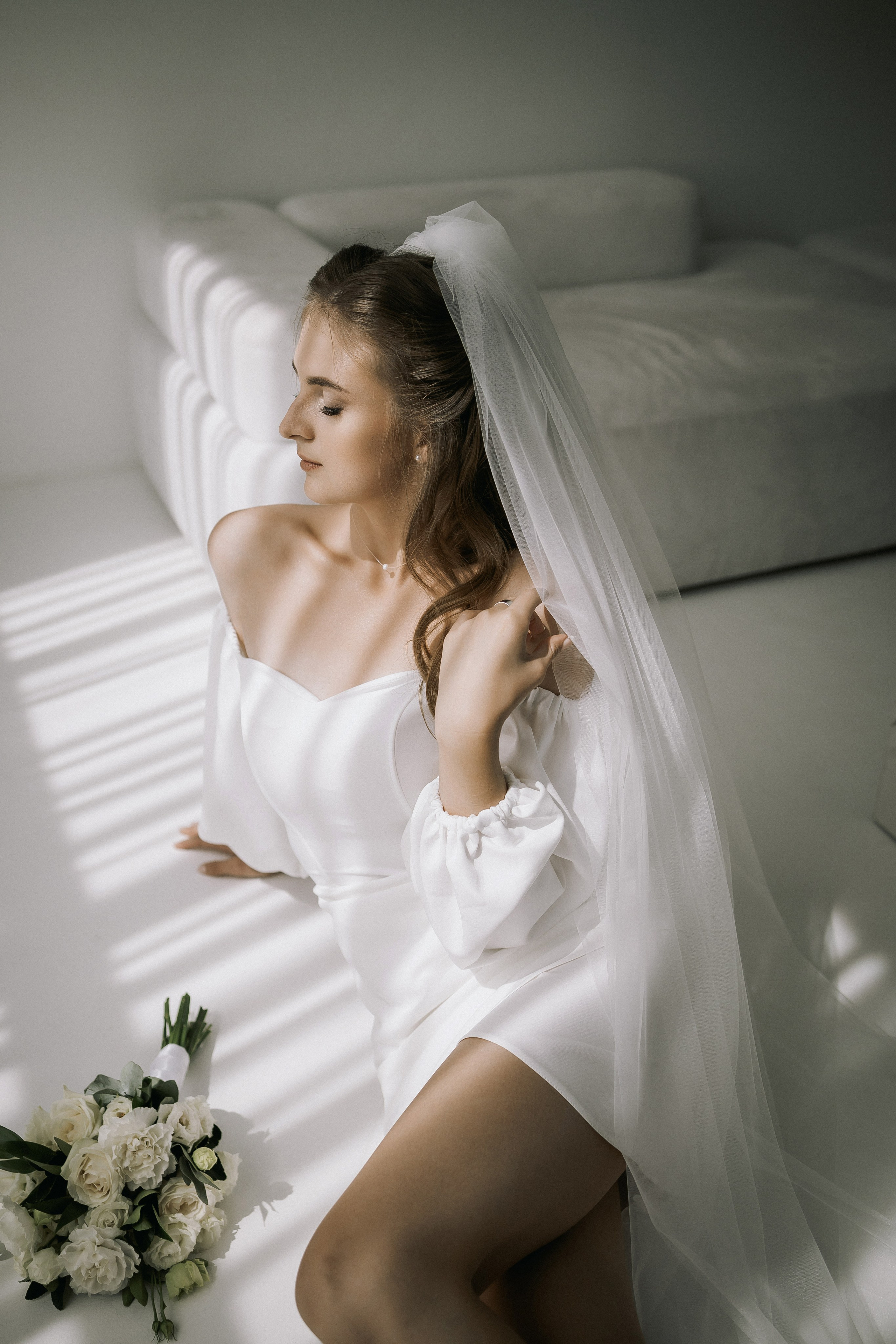 Свадебная прогулка. Эвелина и Дмитрий. Свадебная фотография. Арина Рубах