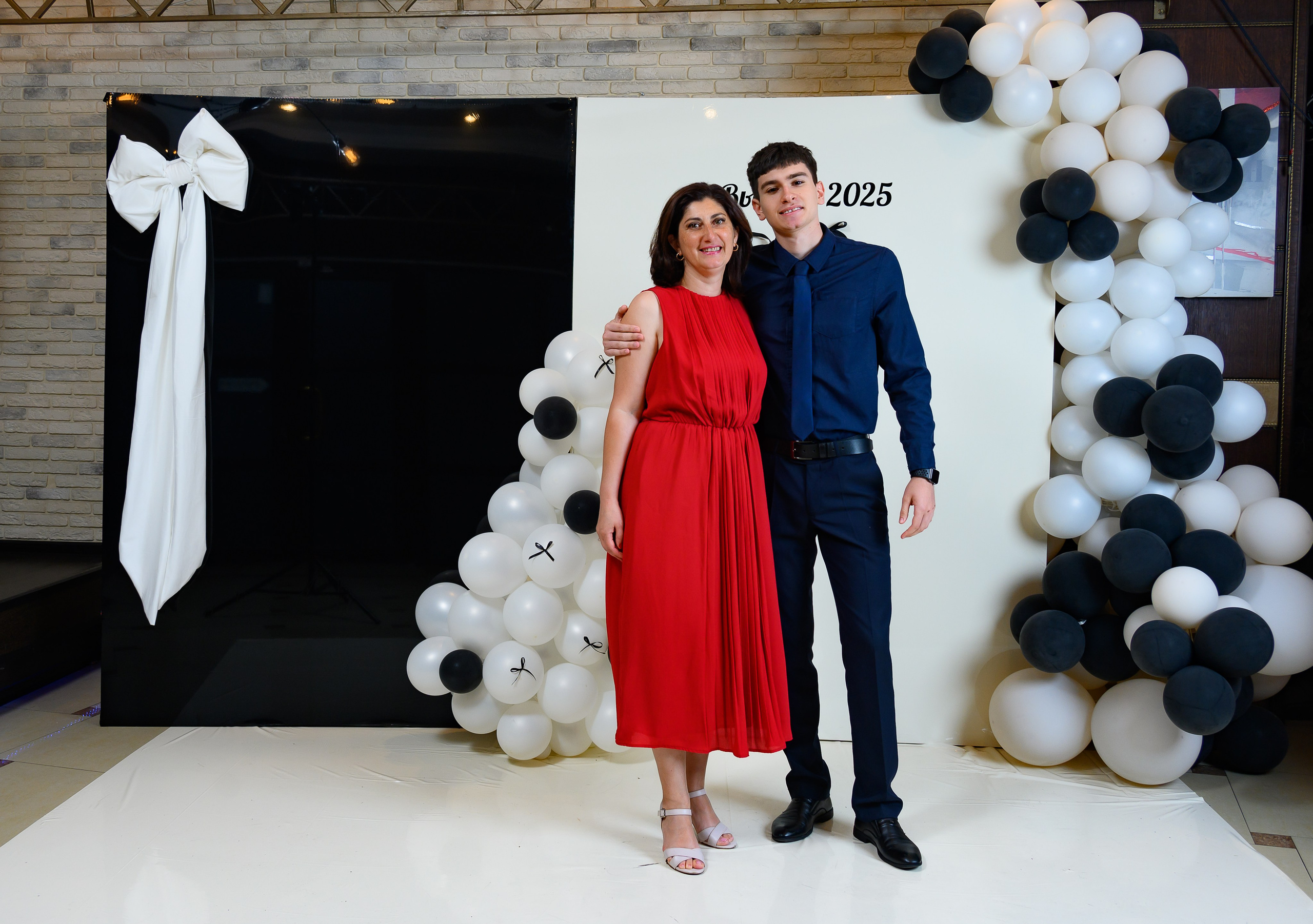 Выпускной 2025 11 кл. Семейный и детский фотограф в Новороссийске Лебедева Елена