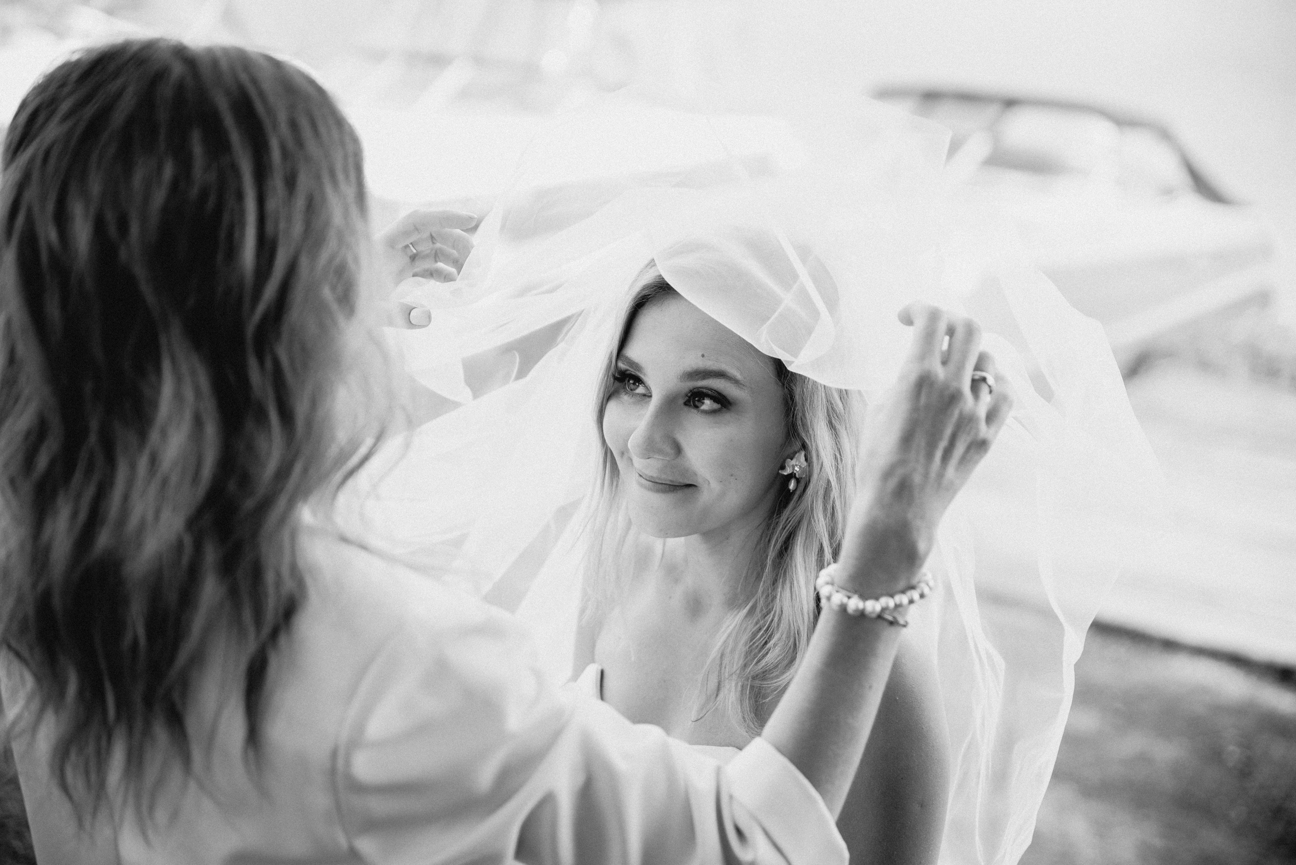 Свадебная фотосессия на катере. Свадебный и портретный фотограф в Москве Жердев Даниил