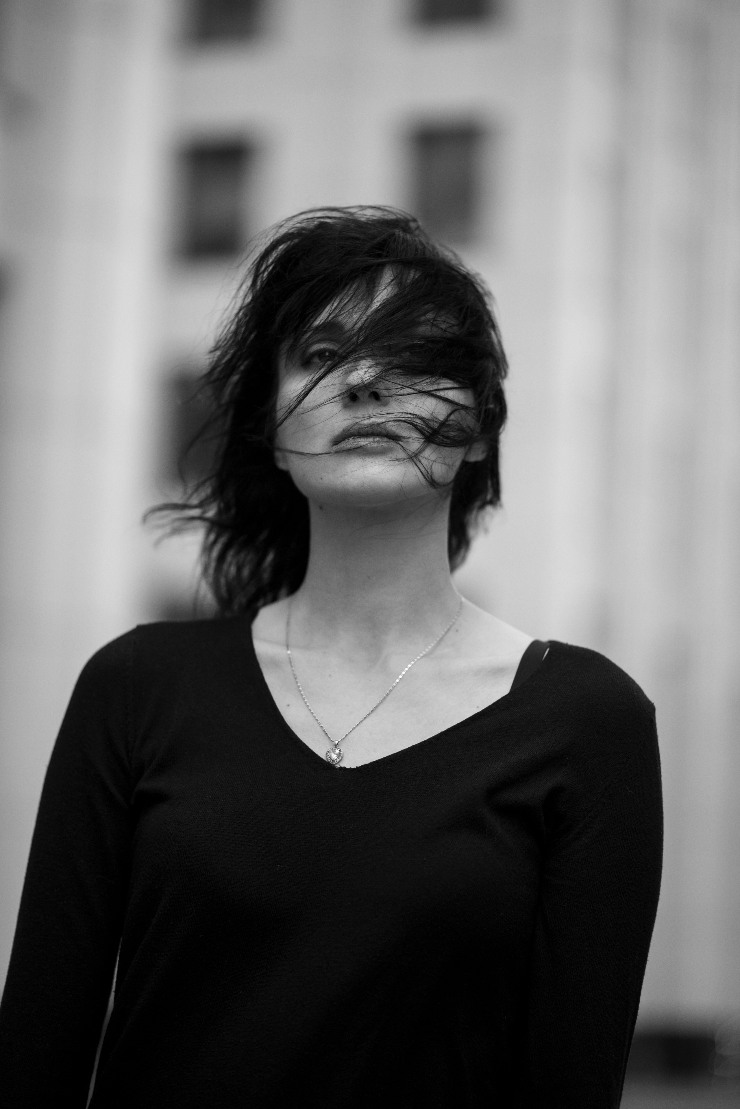 Уличная фотосессия в БЦ Аквамарин. Свадебный и портретный фотограф в Москве Жердев Даниил