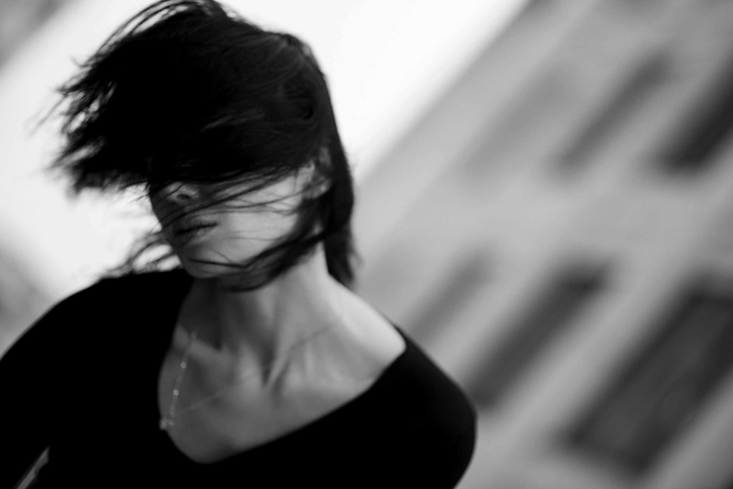 Уличная фотосессия в БЦ Аквамарин. Свадебный и портретный фотограф в Москве Жердев Даниил