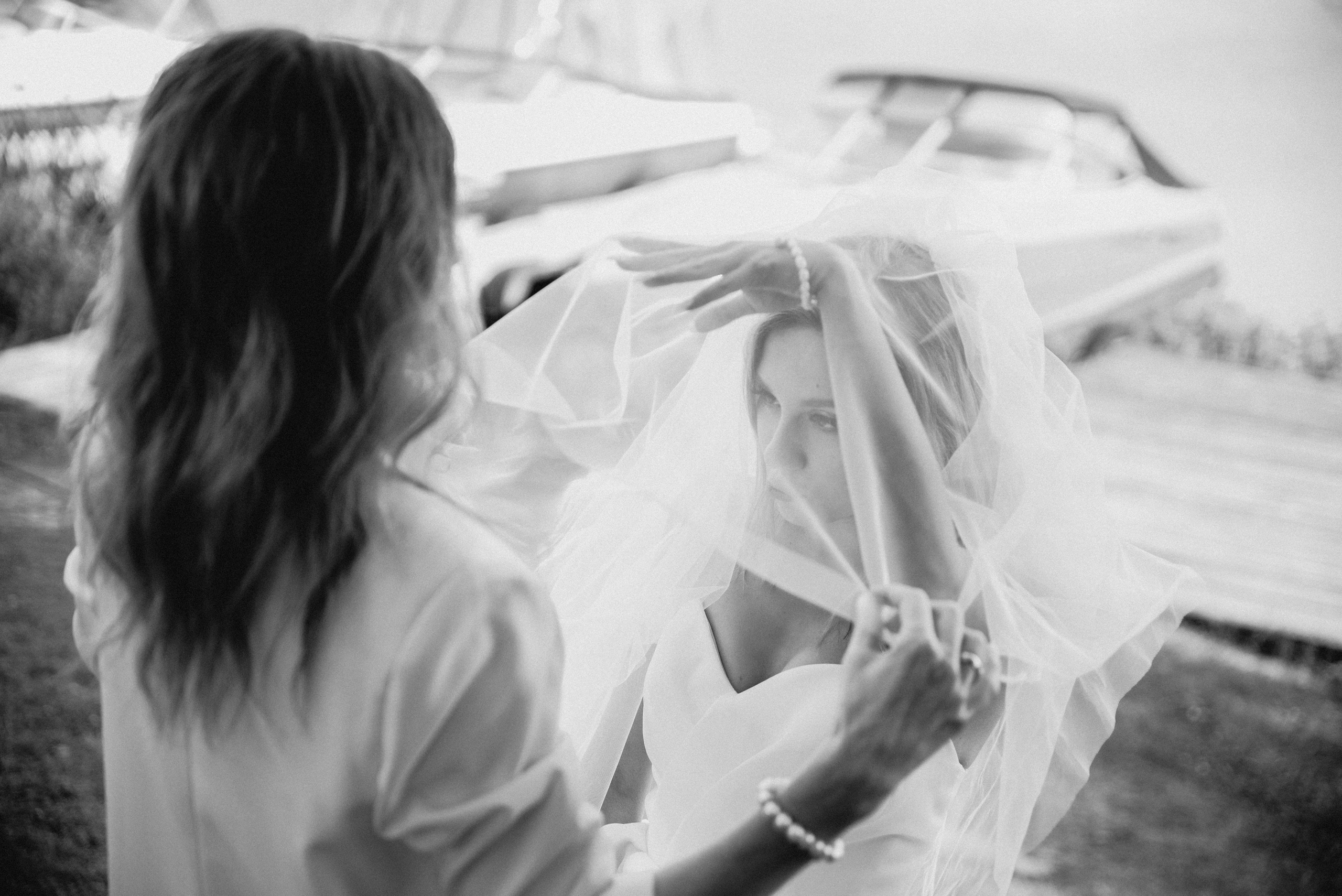 Свадебная фотосессия на катере. Свадебный и портретный фотограф в Москве Жердев Даниил