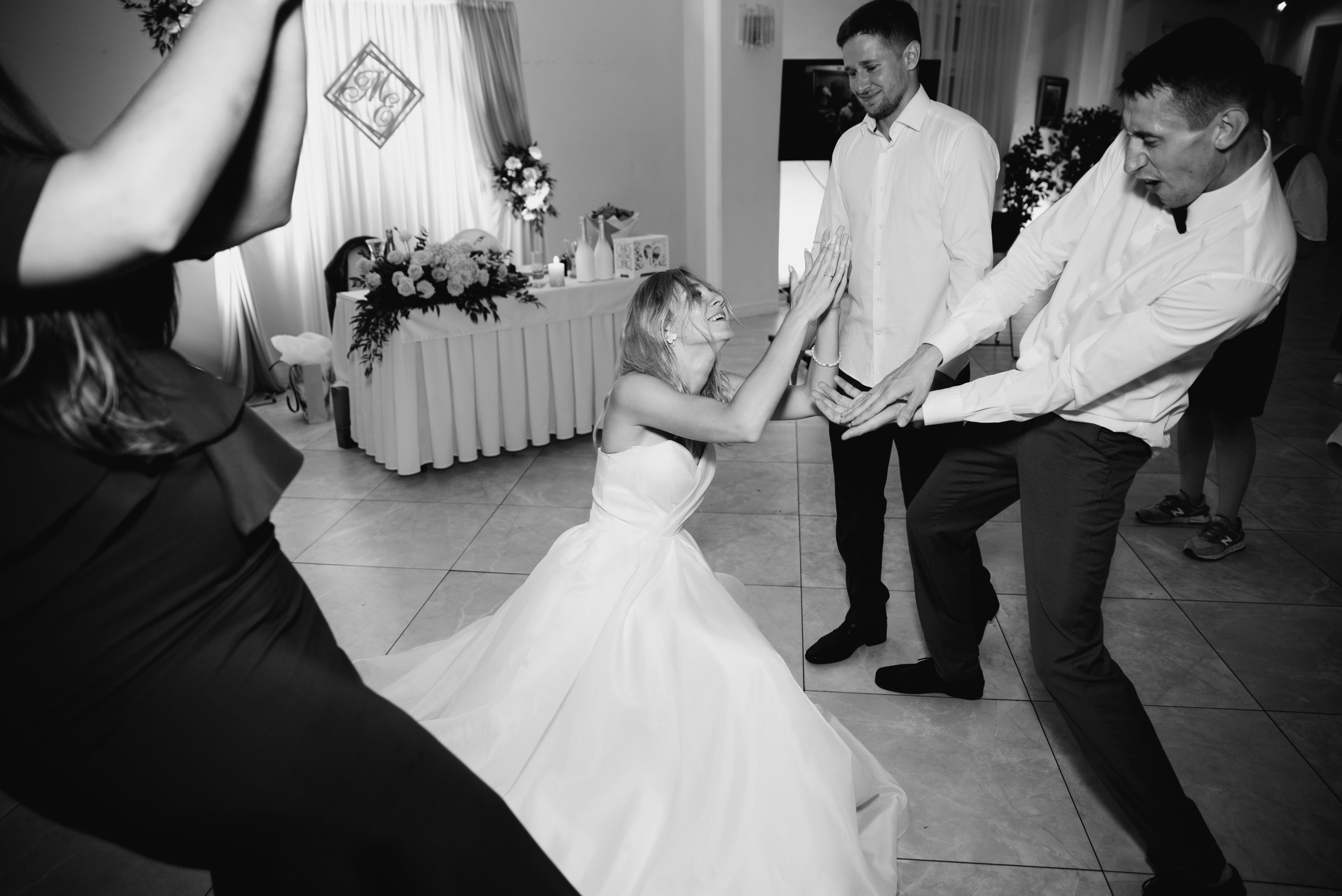 Свадебная фотосессия на катере. Свадебный и портретный фотограф в Москве Жердев Даниил