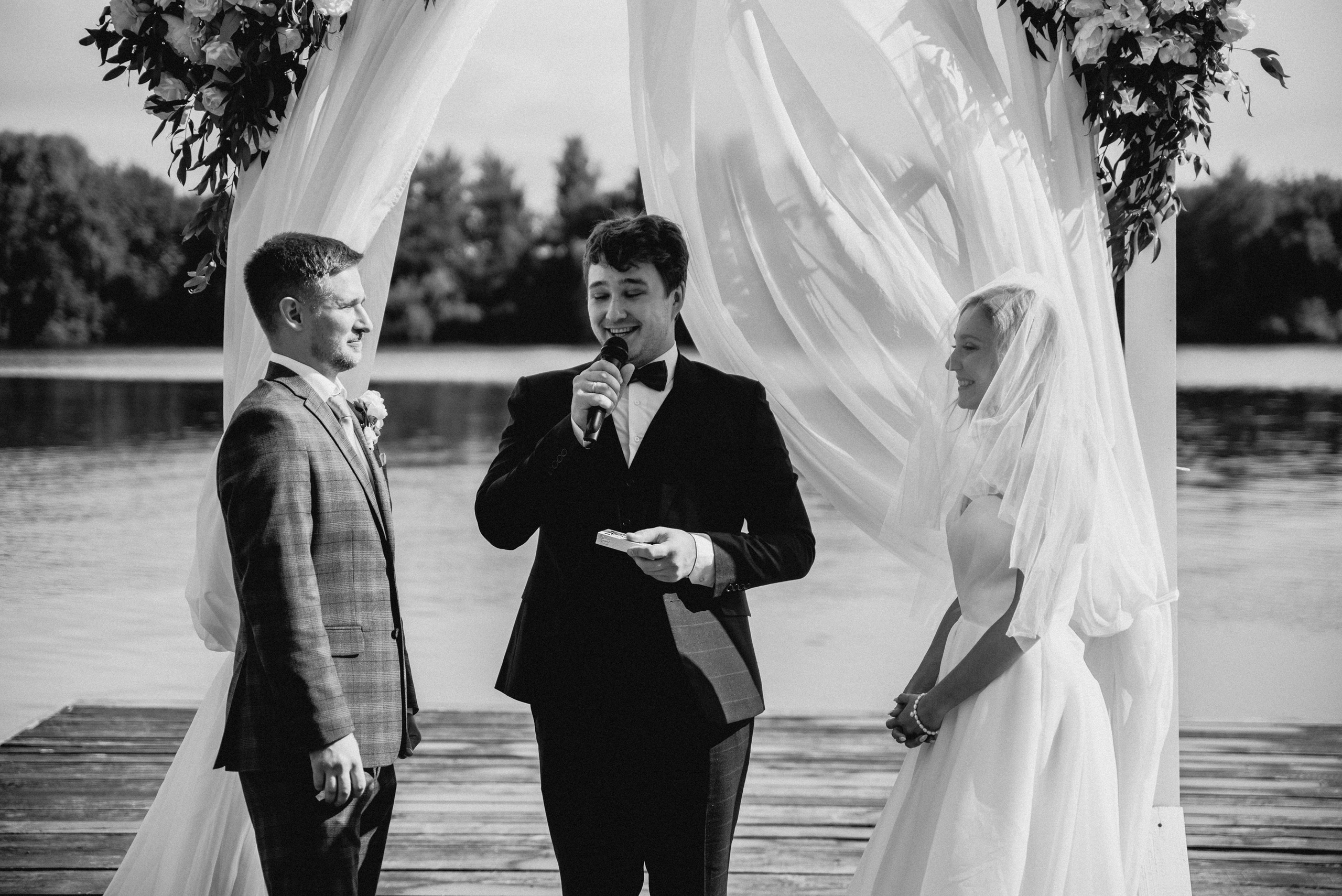 Свадебная фотосессия на катере. Свадебный и портретный фотограф в Москве Жердев Даниил