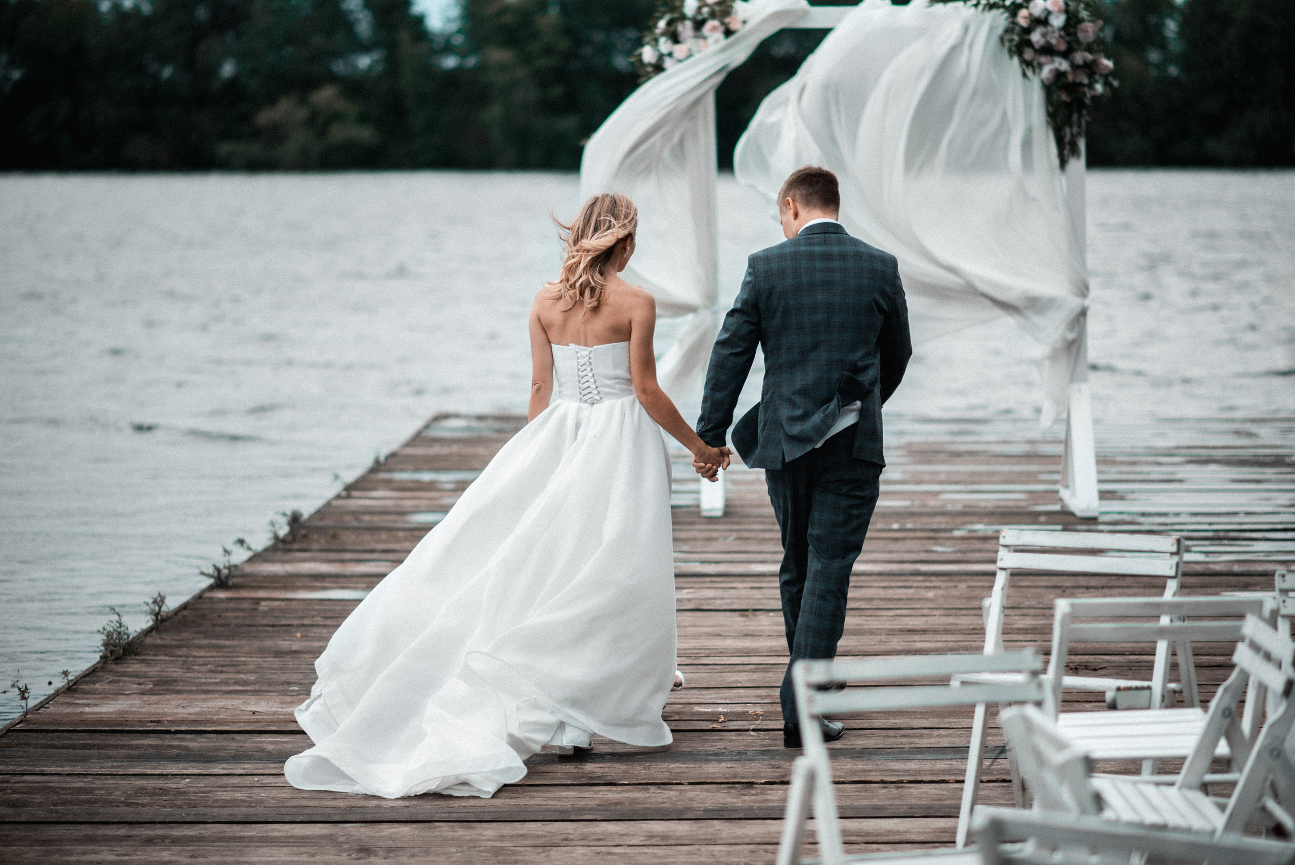 Свадебная фотосессия на катере. Свадебный и портретный фотограф в Москве Жердев Даниил