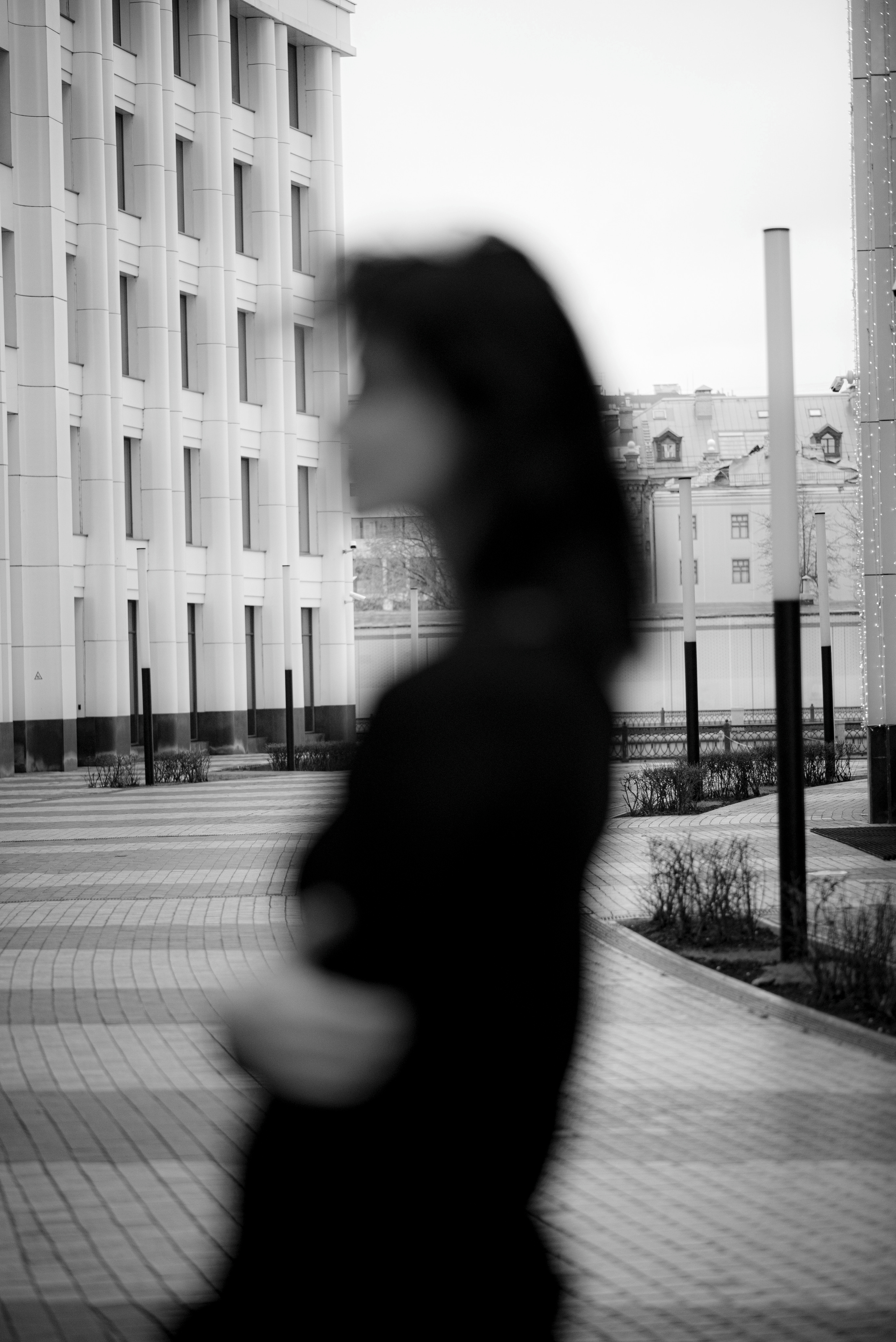 Уличная фотосессия в БЦ Аквамарин. Свадебный и портретный фотограф в Москве Жердев Даниил