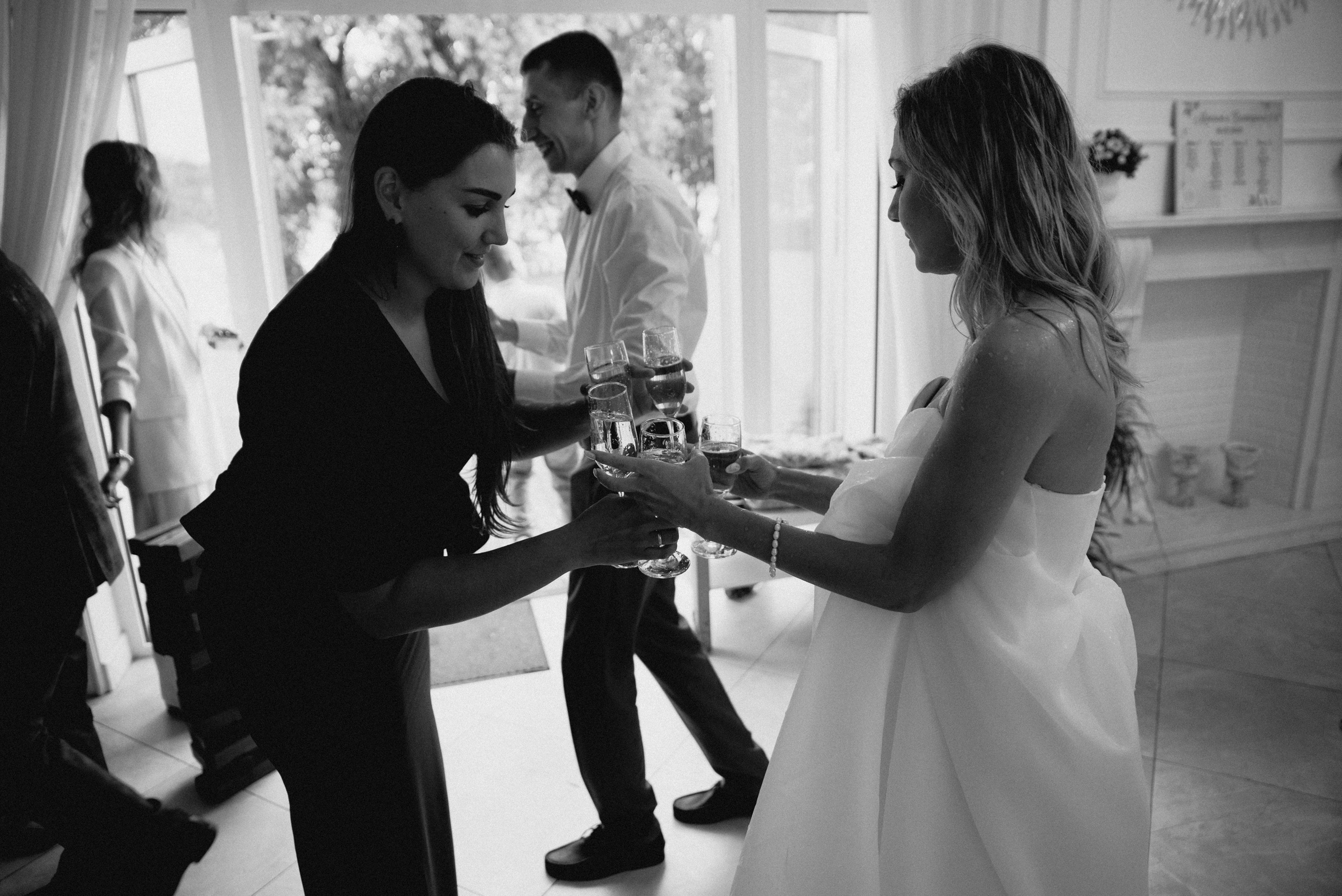 Свадебная фотосессия на катере. Свадебный и портретный фотограф в Москве Жердев Даниил