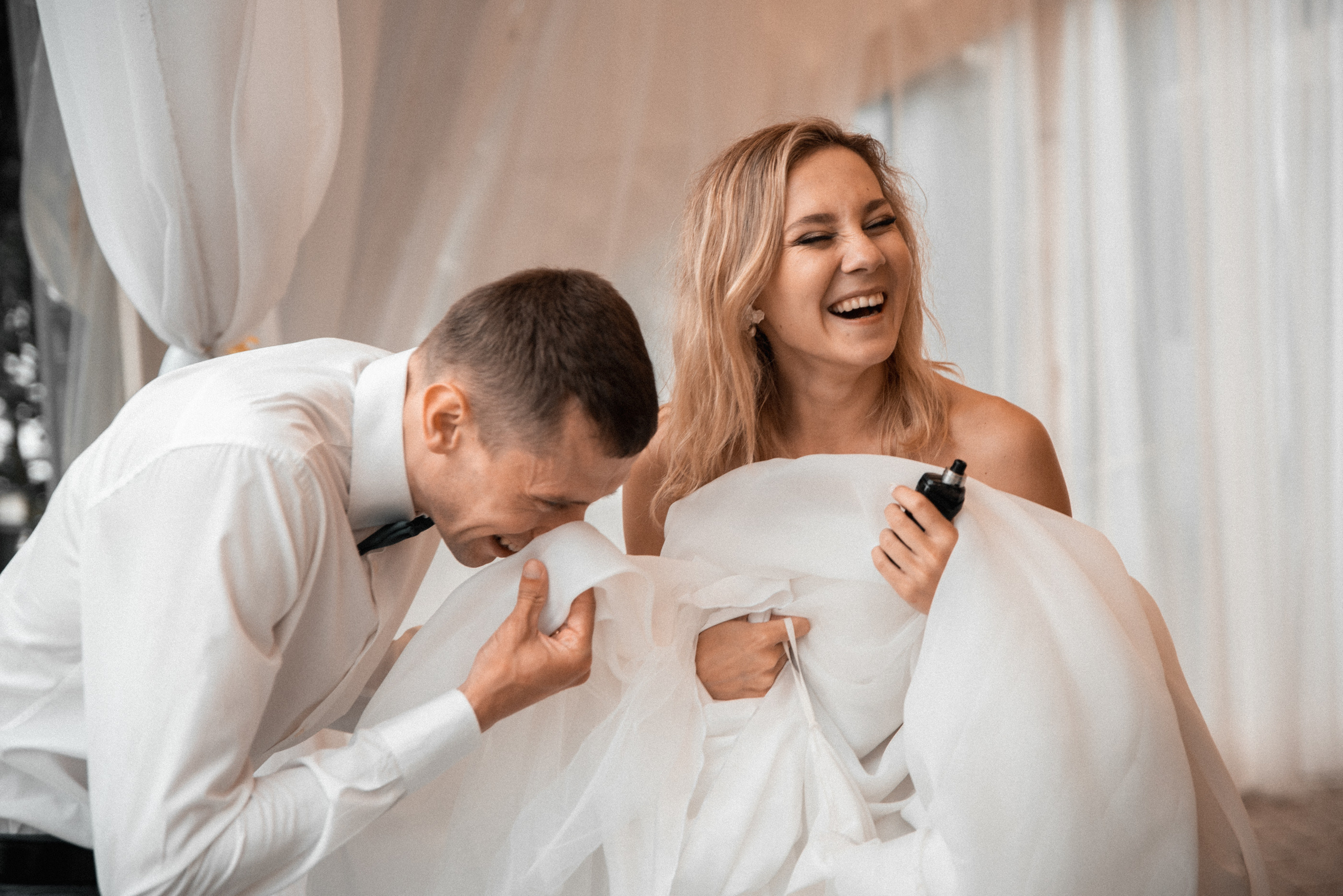 Свадебная фотосессия на катере. Свадебный и портретный фотограф в Москве Жердев Даниил