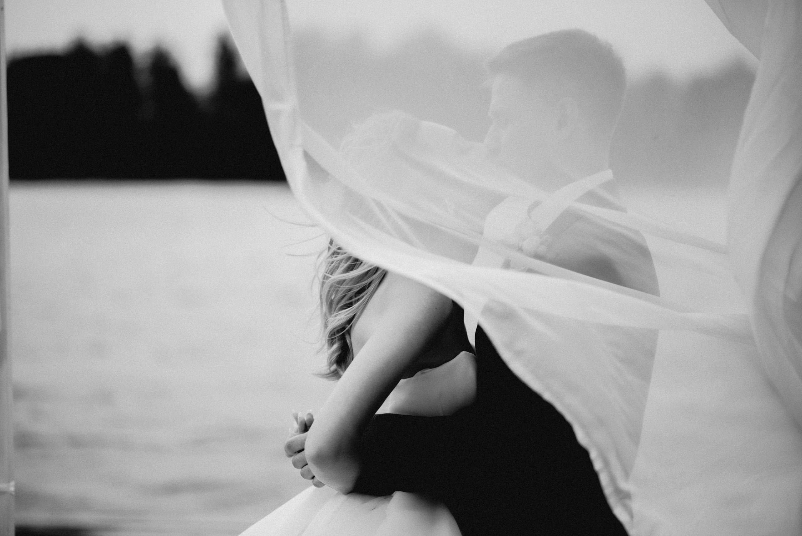 Свадебная фотосессия на катере. Свадебный и портретный фотограф в Москве Жердев Даниил