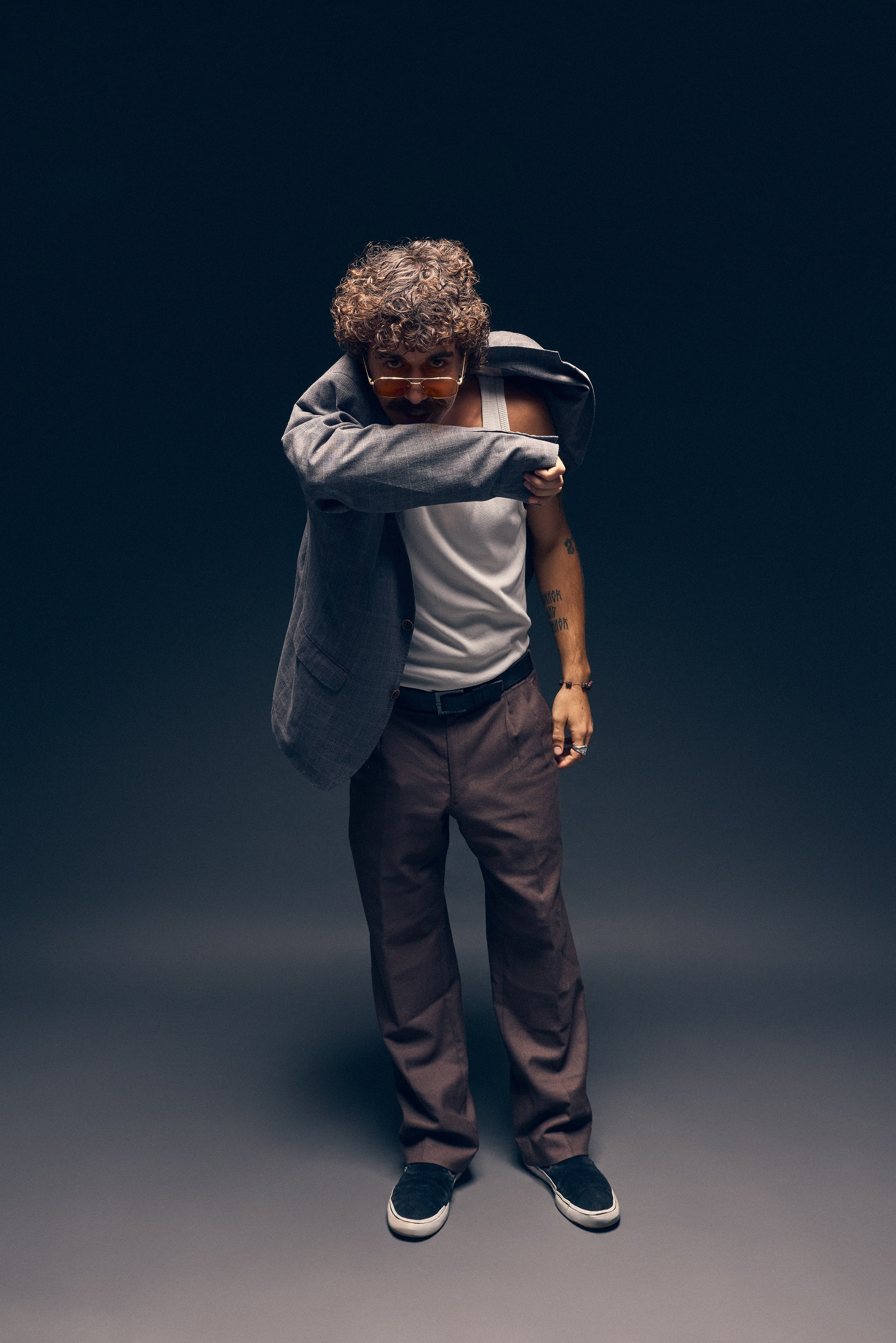 Fashion photography mixing retro clothing 