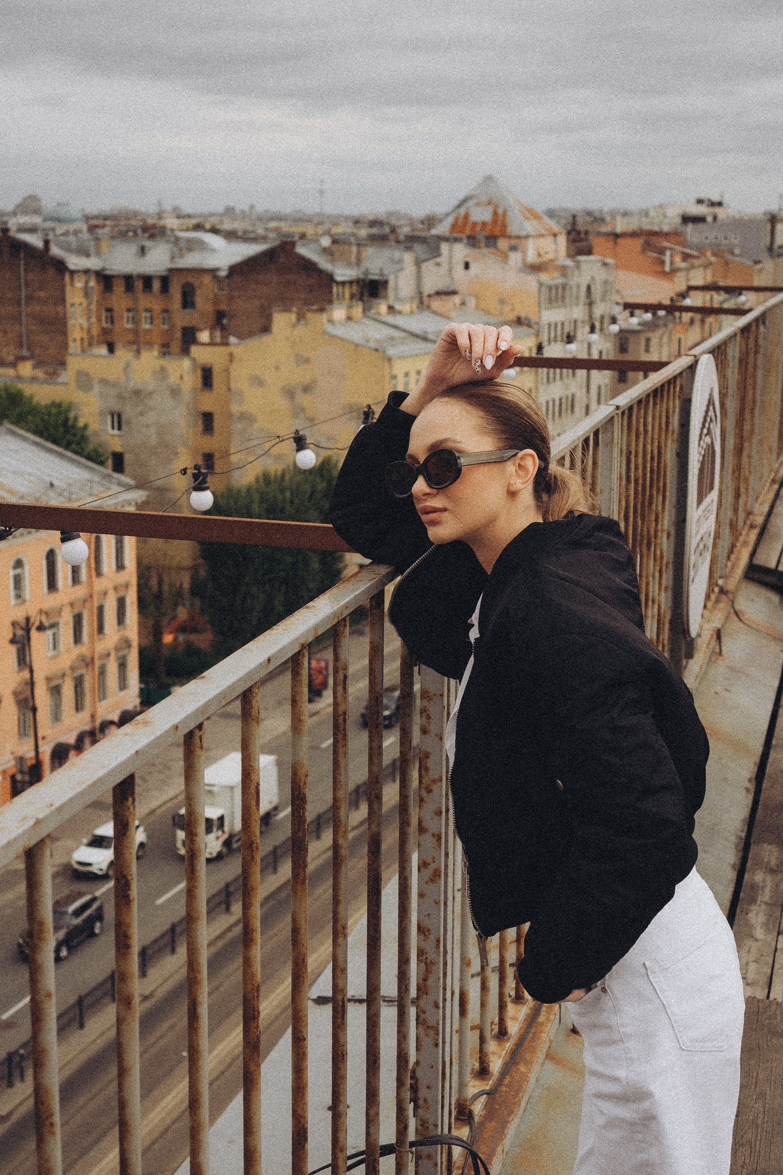 МЫ ГУЛЯЛИ ПРО КРЫШАМ ПИТЕРА. Профессиональный фотограф, Санкт-Петербург — Виктория Богомолова