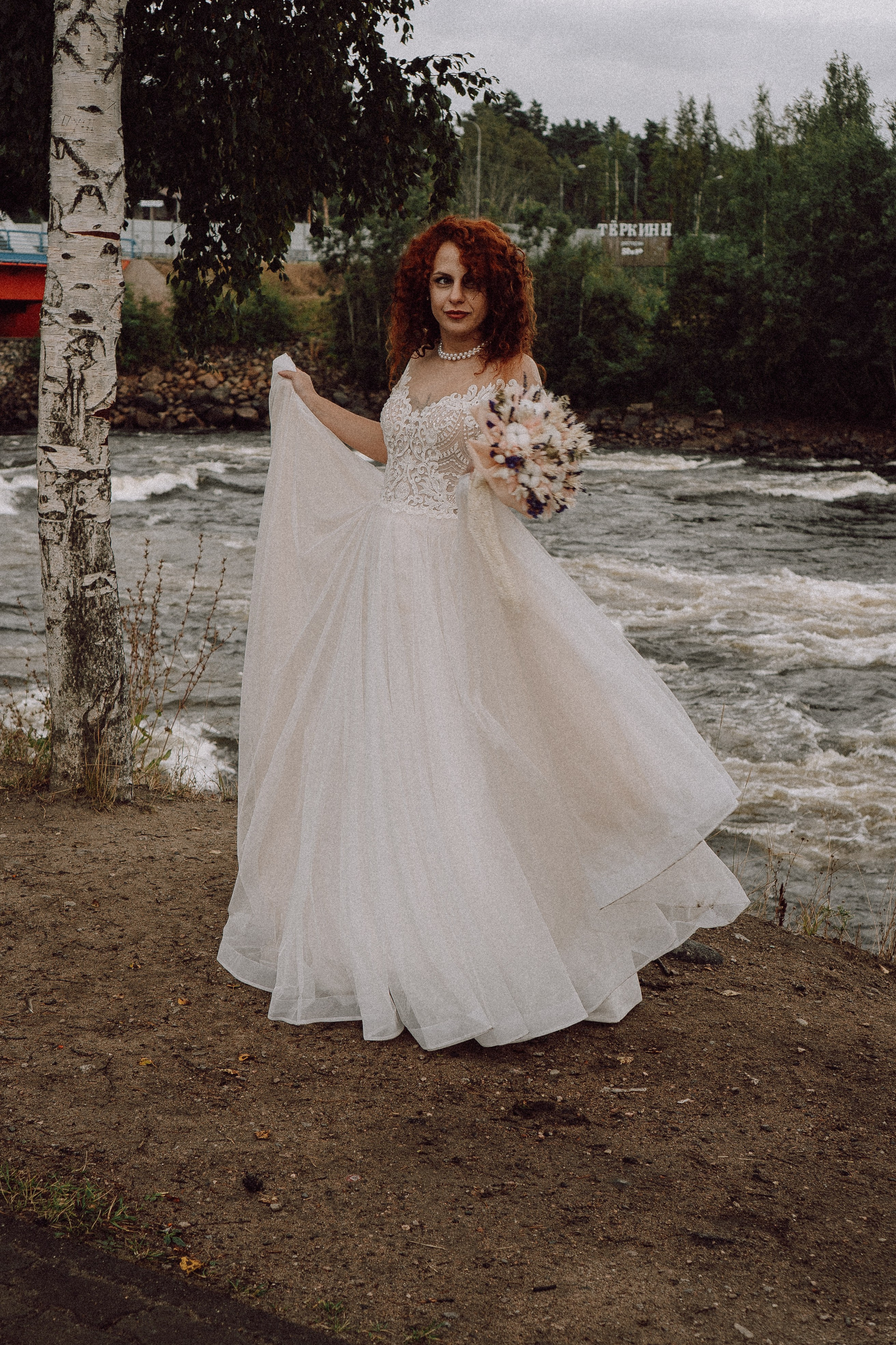 СВАДЕБНАЯ ФОТОСЕССИИЯ ПАРЫ В ГОРОДЕ ПРИОЗЕРСК В СОСНОВОМ ЛЕСУ И С ПИКАПОМ. Профессиональный фотограф, Санкт-Петербург — Виктория Богомолова
