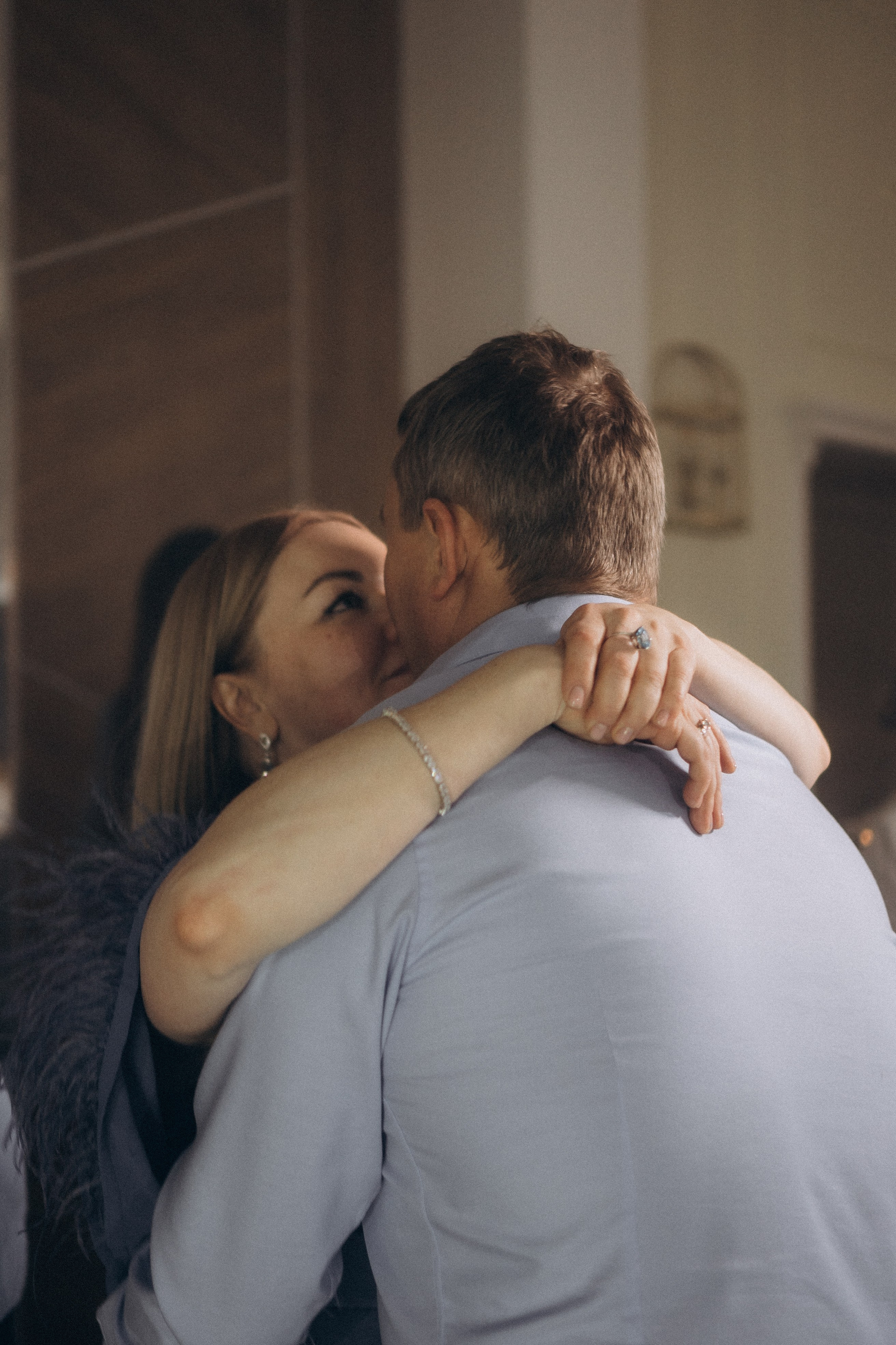 СВАДЕБНАЯ СЬЕМКА СБОРОВ В ОТЕЛЕ И ВЫЕЗД НА ЦЕРЕМОНИЮ (СНЯТО В СИБИРЕ В НИЖНЕВАРТОВСКЕ). Профессиональный фотограф, Санкт-Петербург — Виктория Богомолова