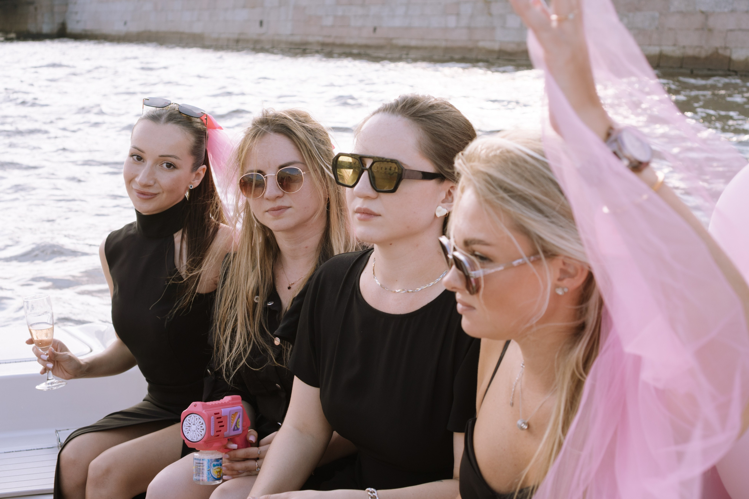 ДЕВИЧНИК НА КАТЕРЕ. Профессиональный фотограф, Санкт-Петербург — Виктория Богомолова