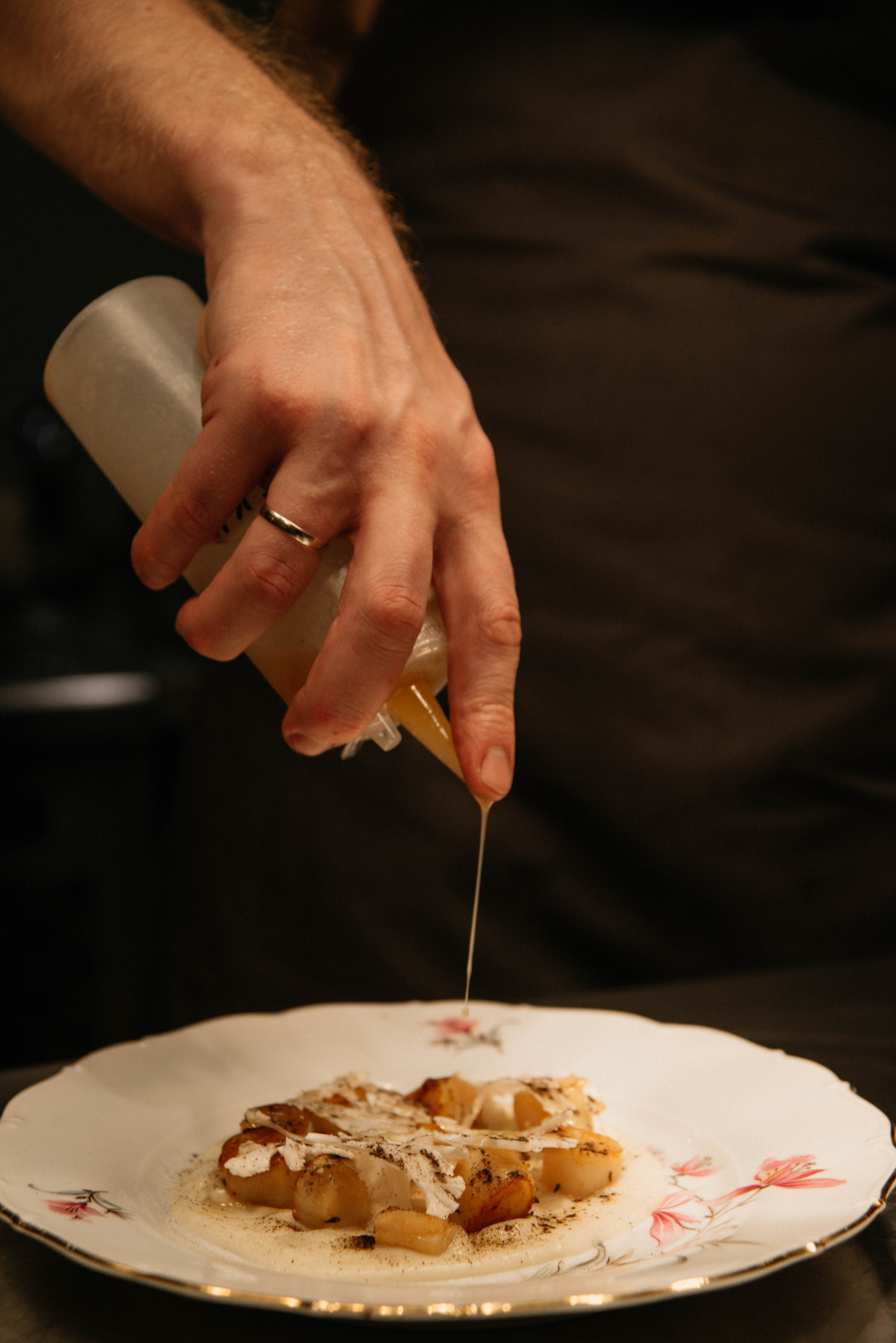 Контентная фотосессия для ресторана La Volte. Ксения Glossa. Портретный и репортажный фотограф в Самаре